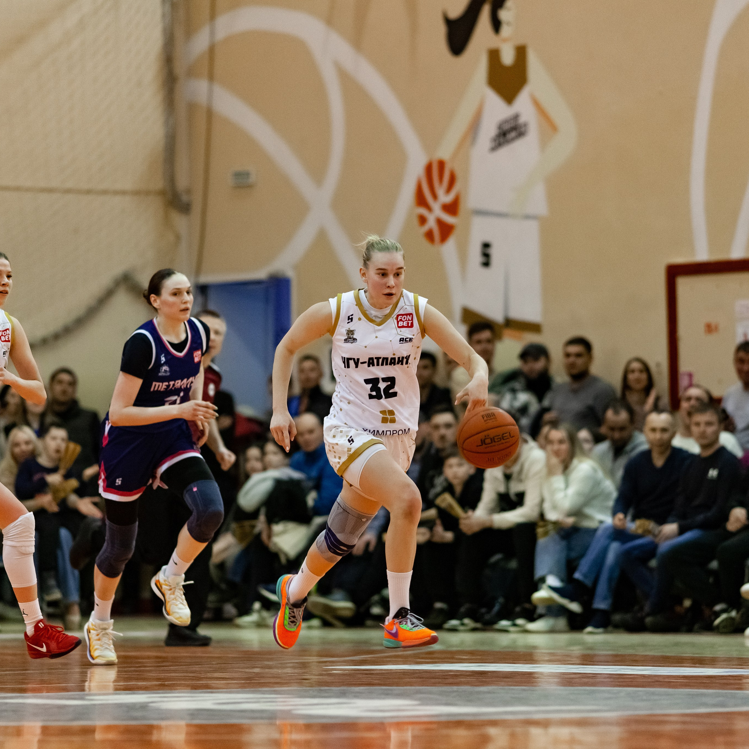 ЧГУ-Атланта — Металлург 3 игра. Фотография