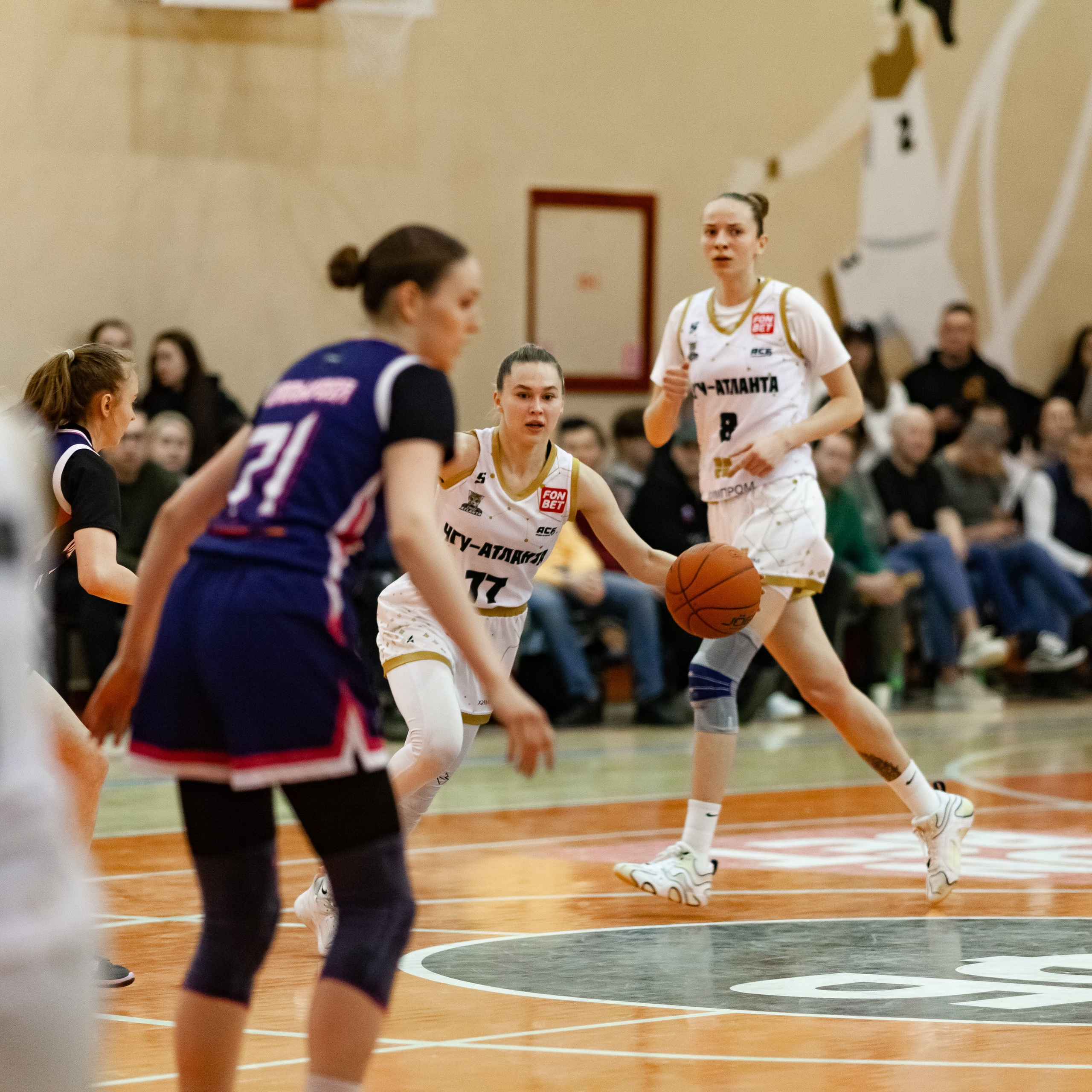 ЧГУ-Атланта — Металлург 3 игра. Фотография