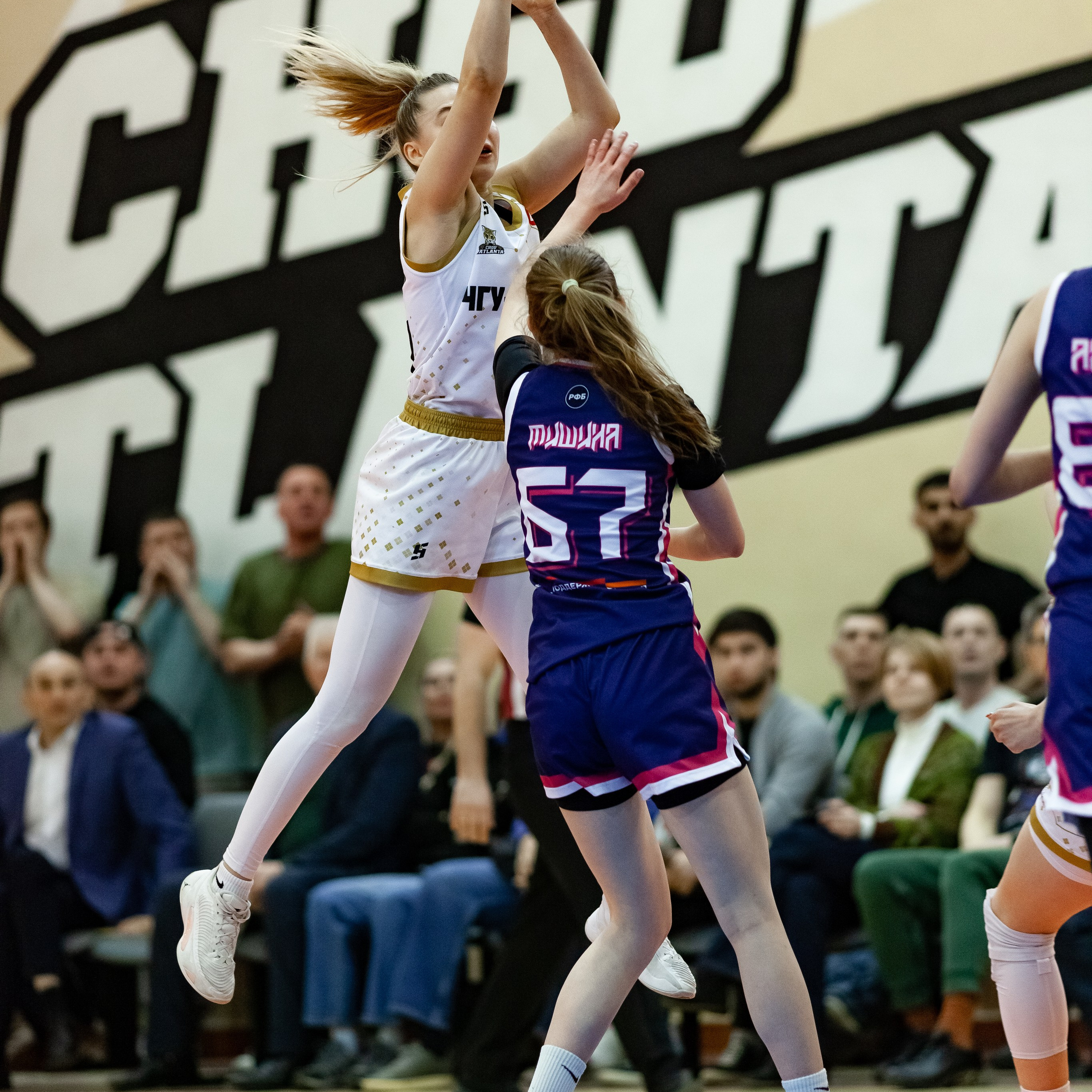 ЧГУ-Атланта — Металлург 3 игра. Фотография