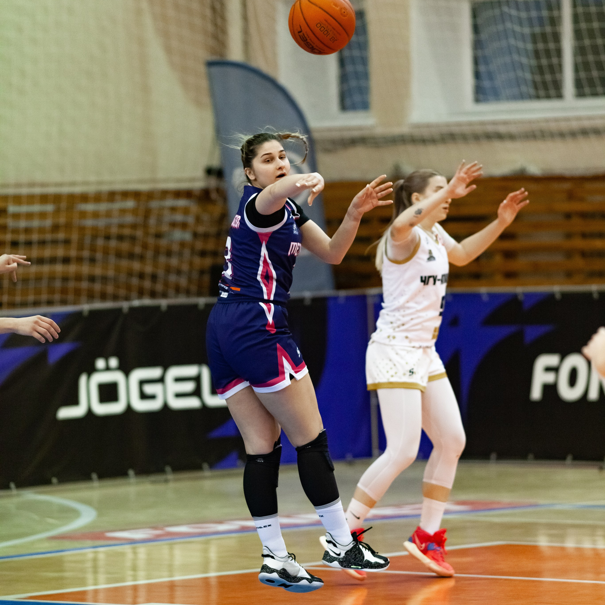 ЧГУ-Атланта — Металлург 3 игра. Фотография