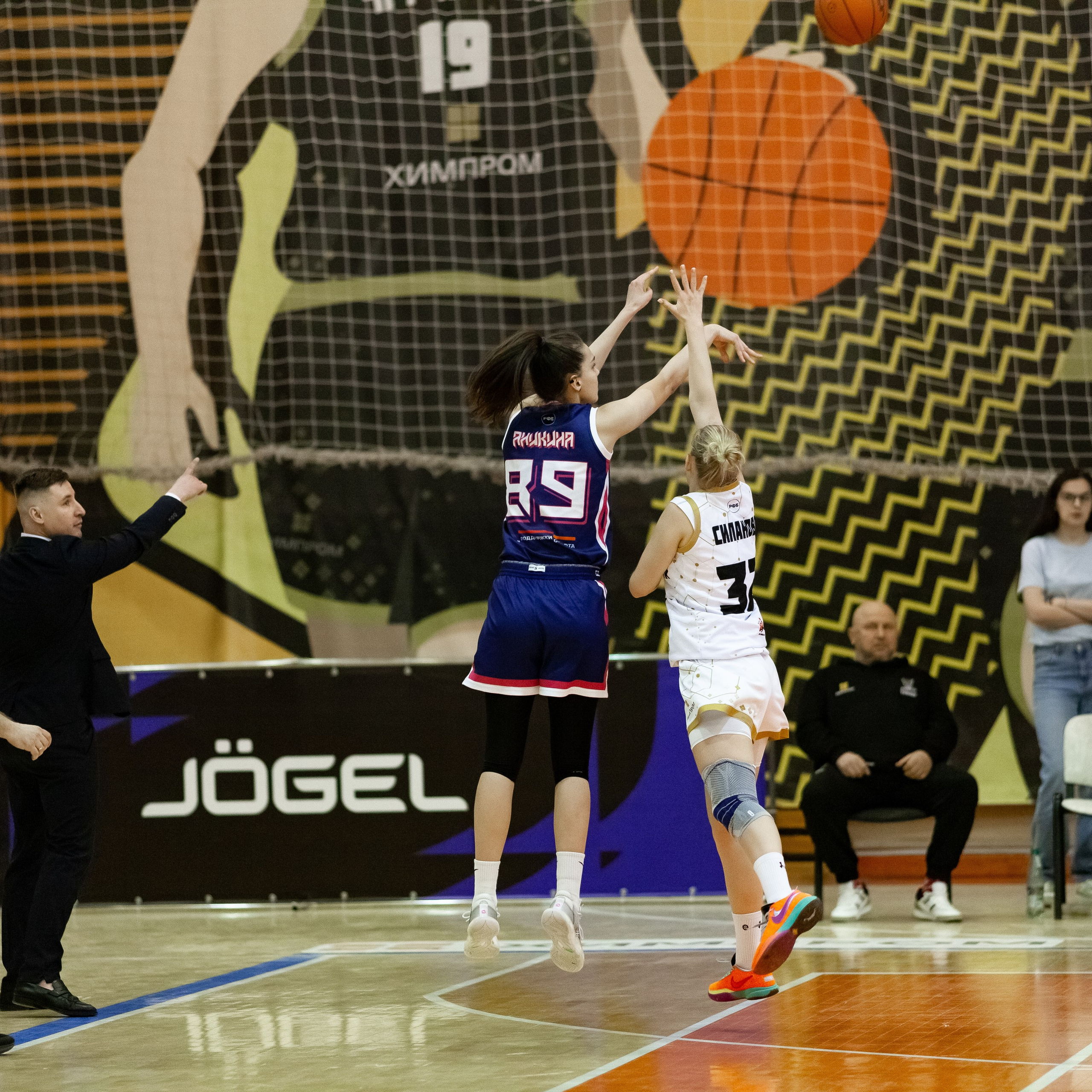 ЧГУ-Атланта — Металлург 3 игра. Фотография