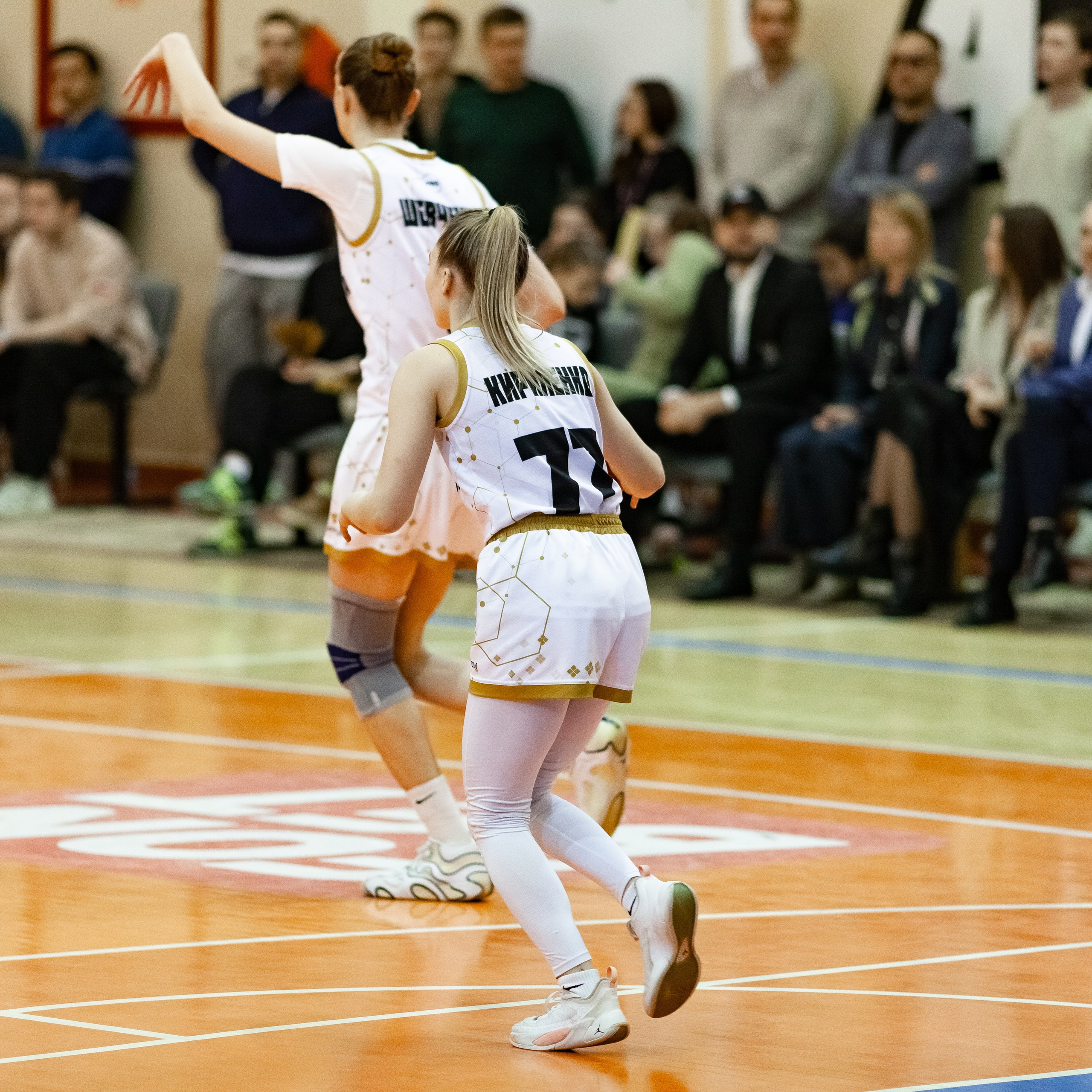 ЧГУ-Атланта — Металлург 3 игра. Фотография