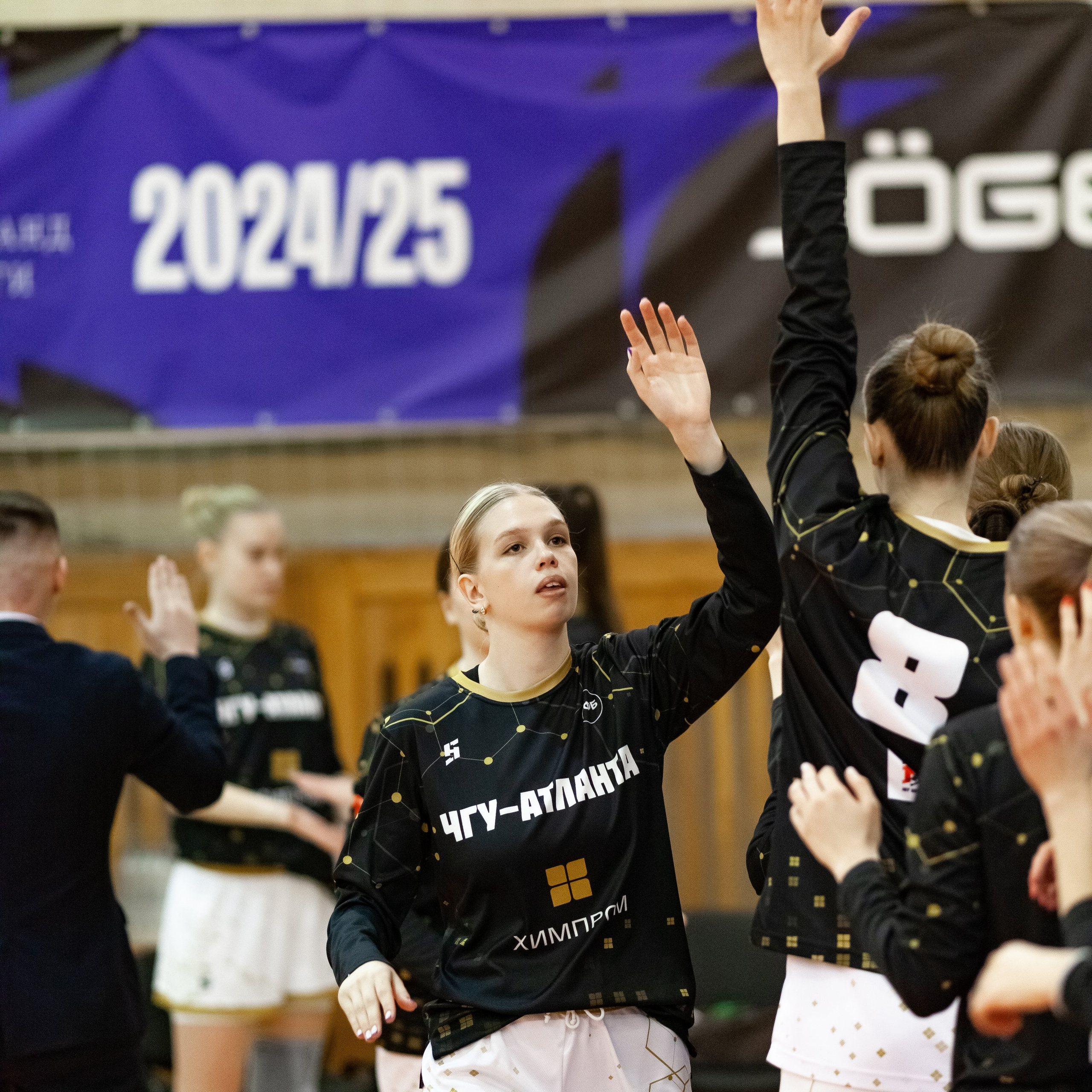 ЧГУ-Атланта — Металлург 3 игра. Фотография