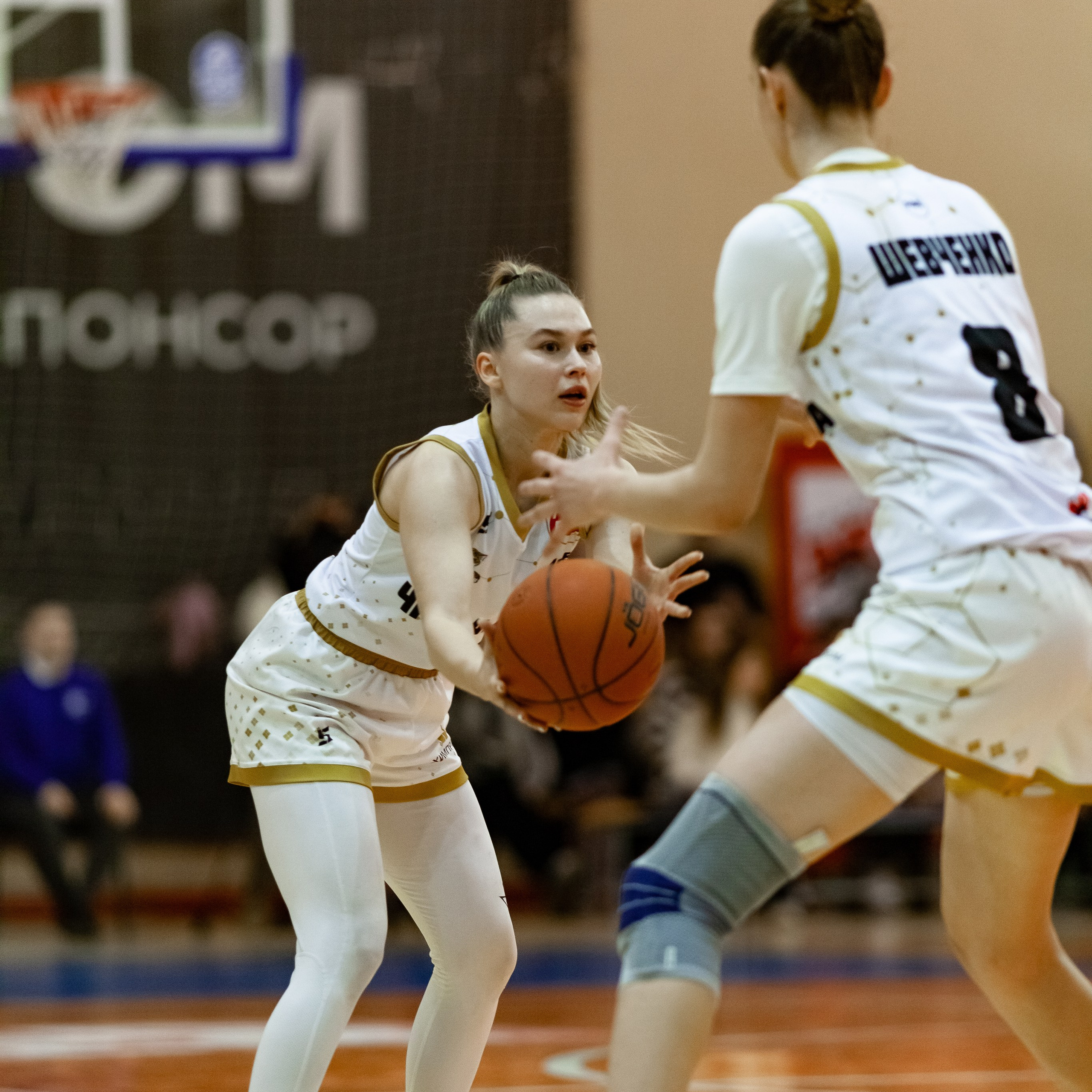 ЧГУ-Атланта — Металлург 3 игра. Фотография