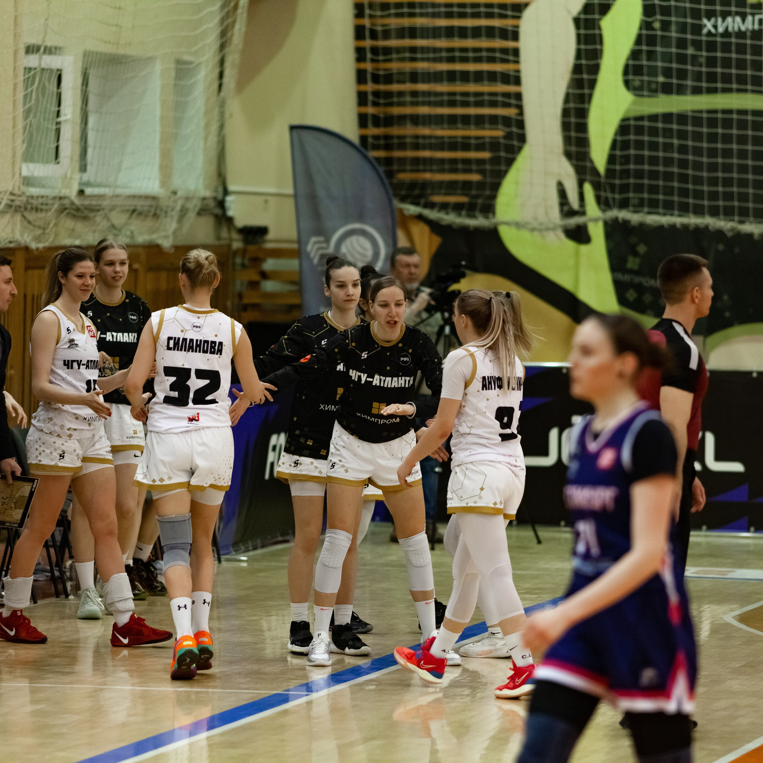 ЧГУ-Атланта — Металлург 3 игра. Фотография