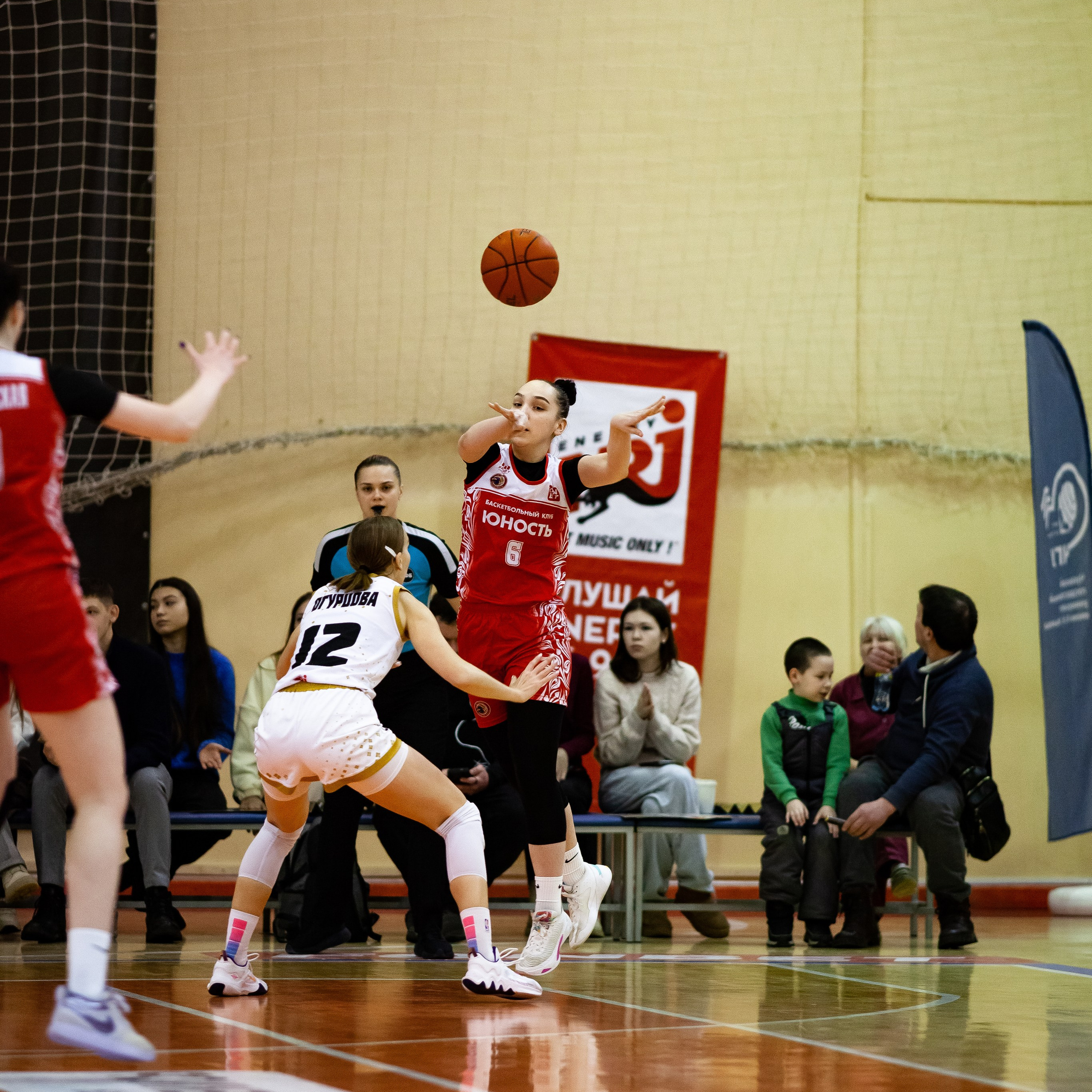 ЧГУ-Атланта — Юность 1 игра. Фотография