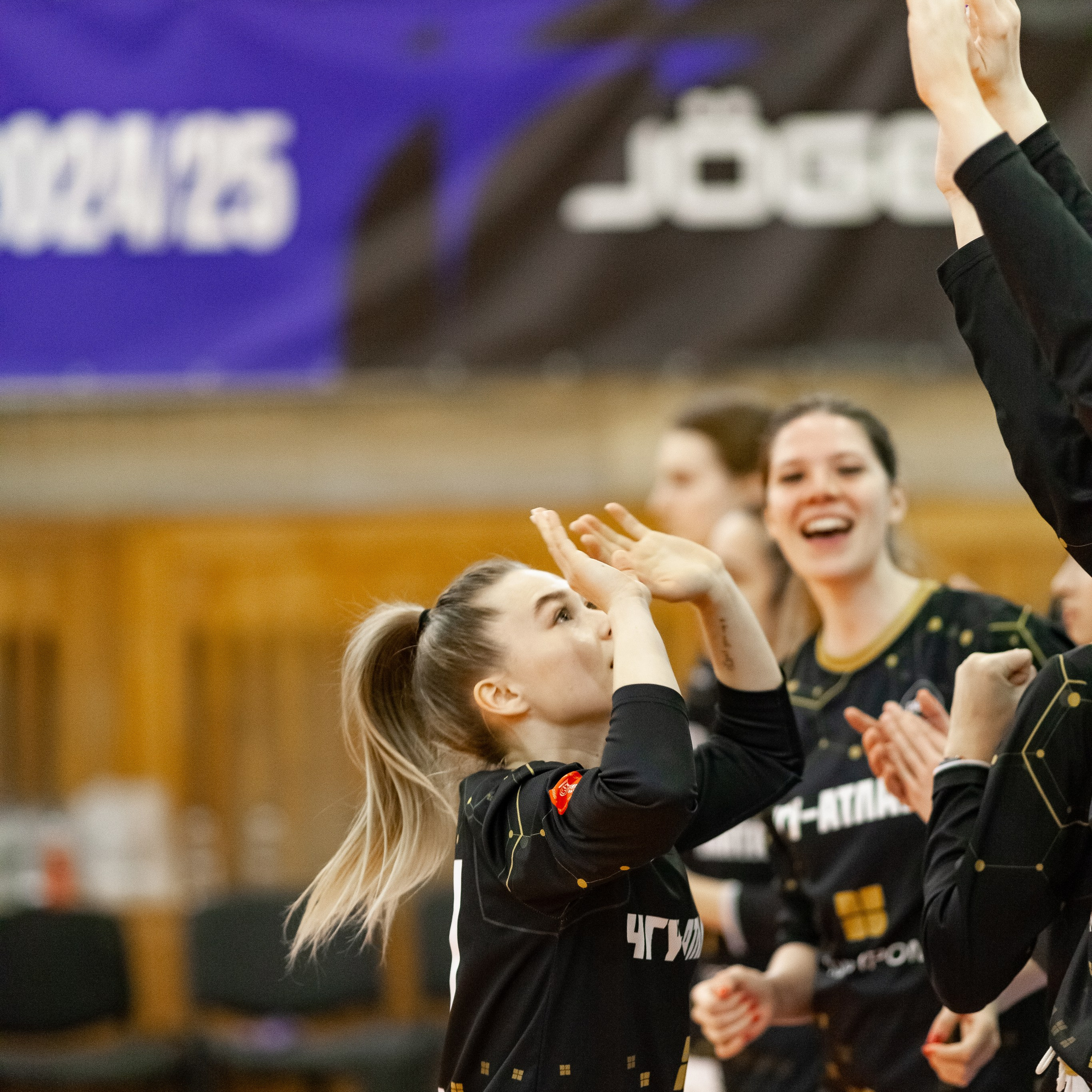 ЧГУ-Атланта — Металлург 3 игра. Фотография