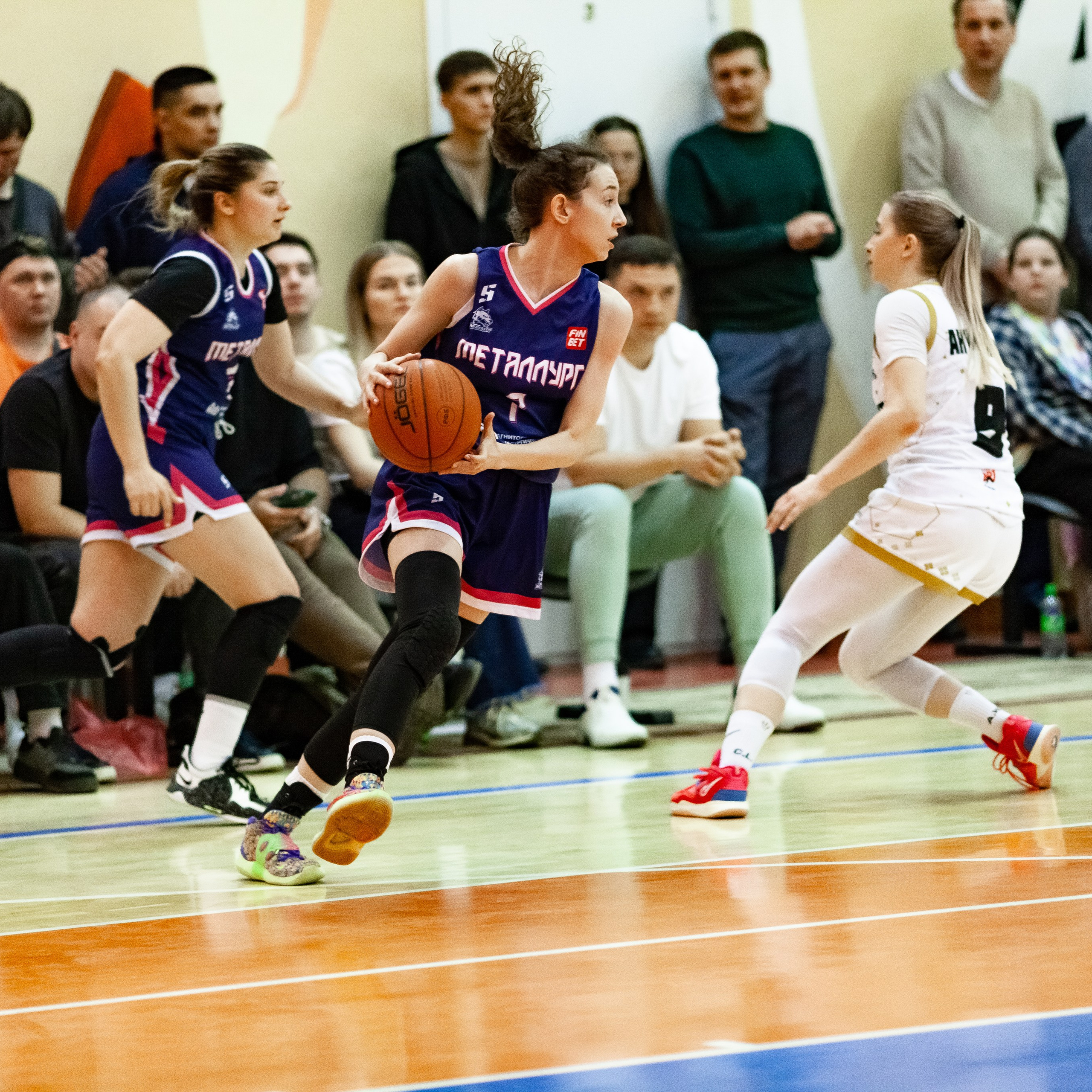 ЧГУ-Атланта — Металлург 3 игра. Фотография