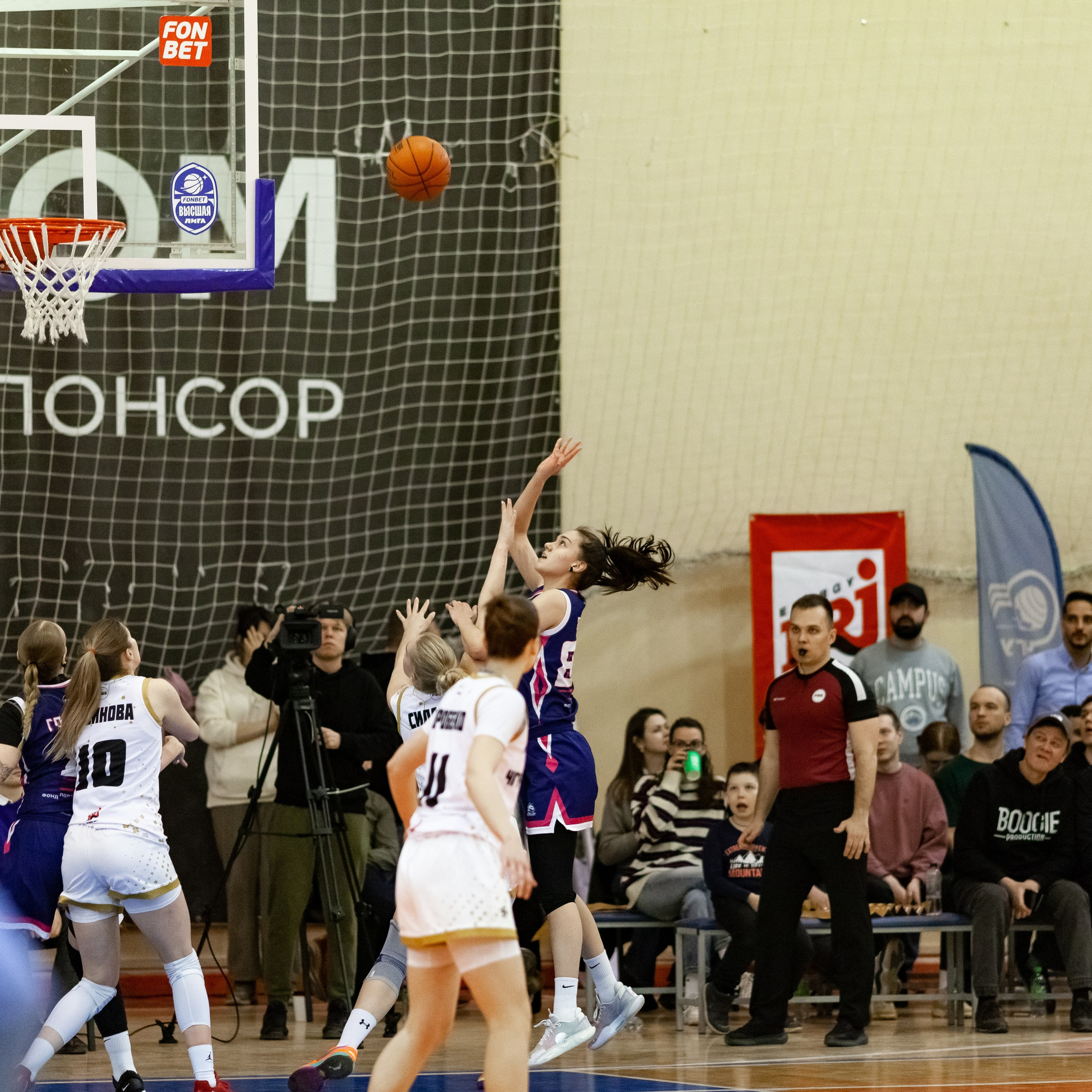 ЧГУ-Атланта — Металлург 3 игра. Фотография