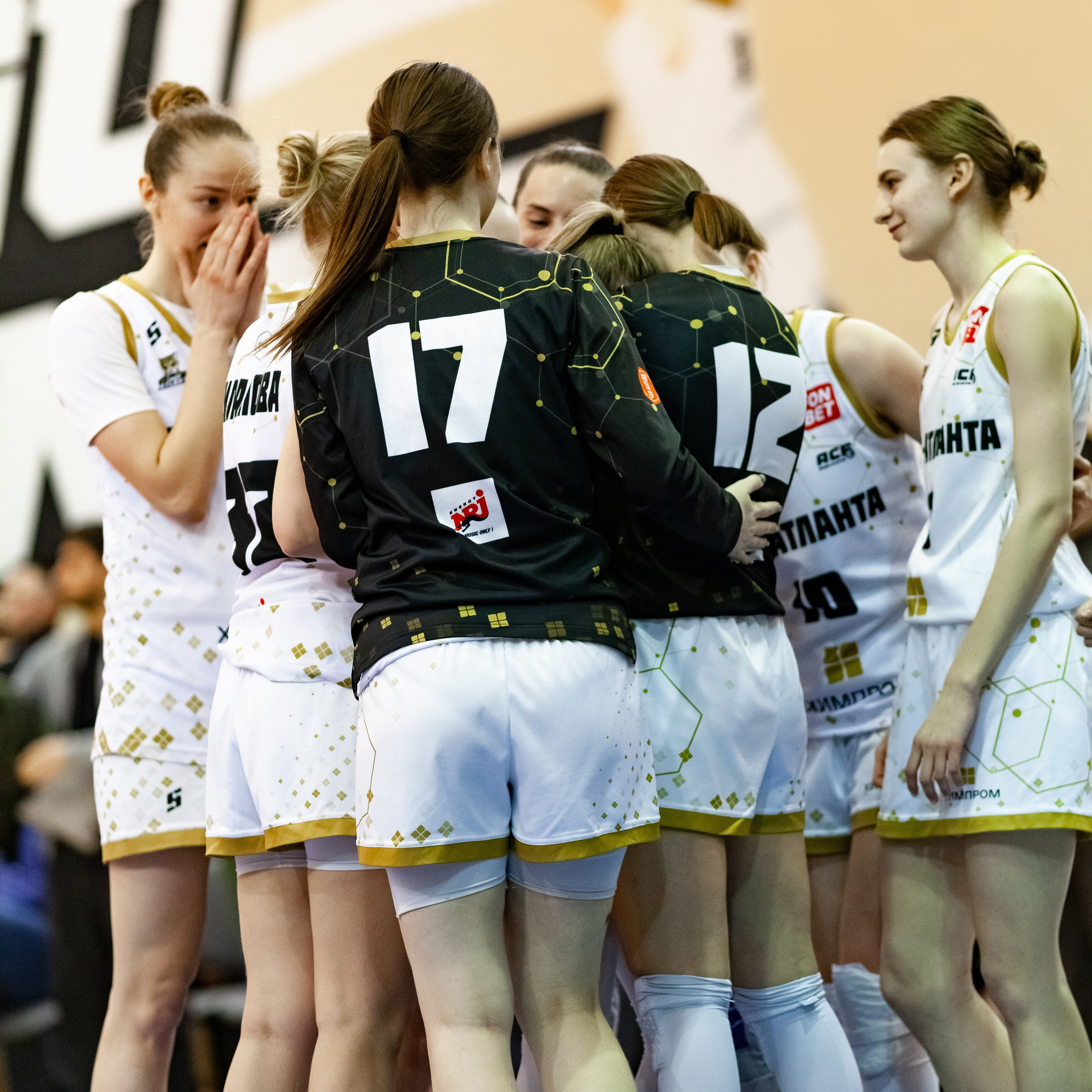 ЧГУ-Атланта — Металлург 3 игра. Фотография