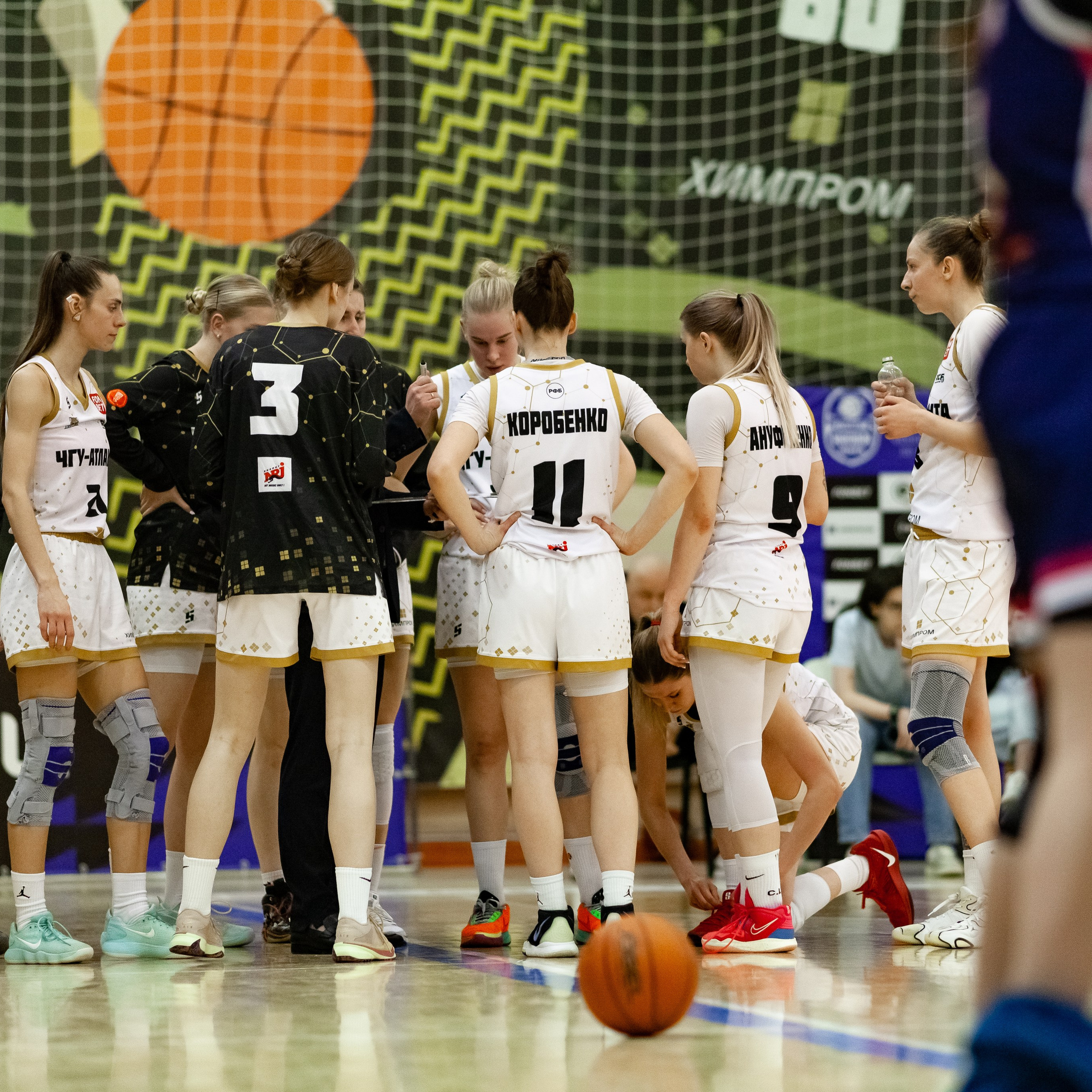 ЧГУ-Атланта — Металлург 3 игра. Фотография