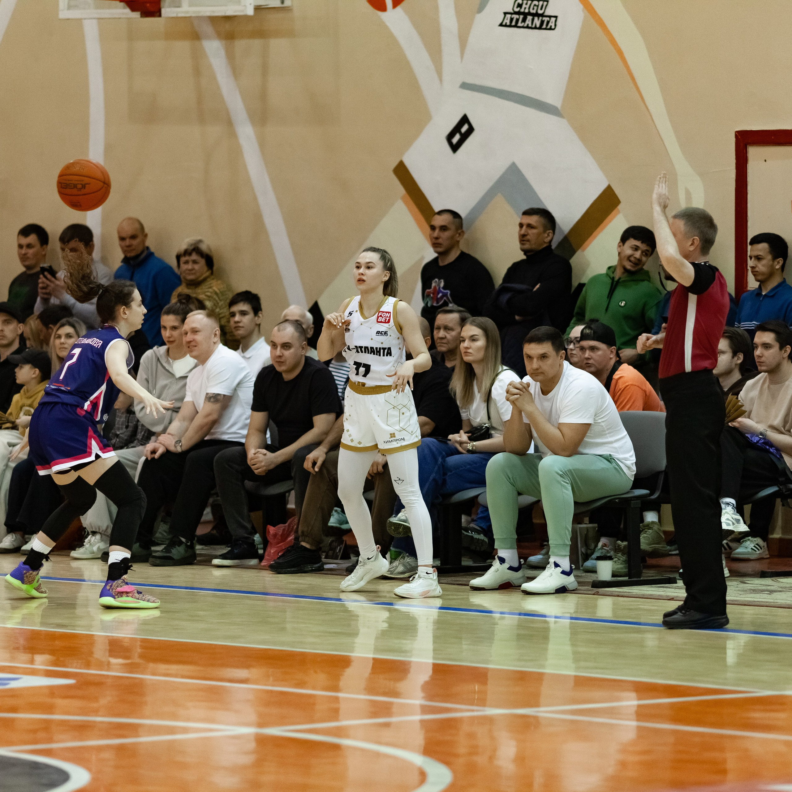 ЧГУ-Атланта — Металлург 3 игра. Фотография