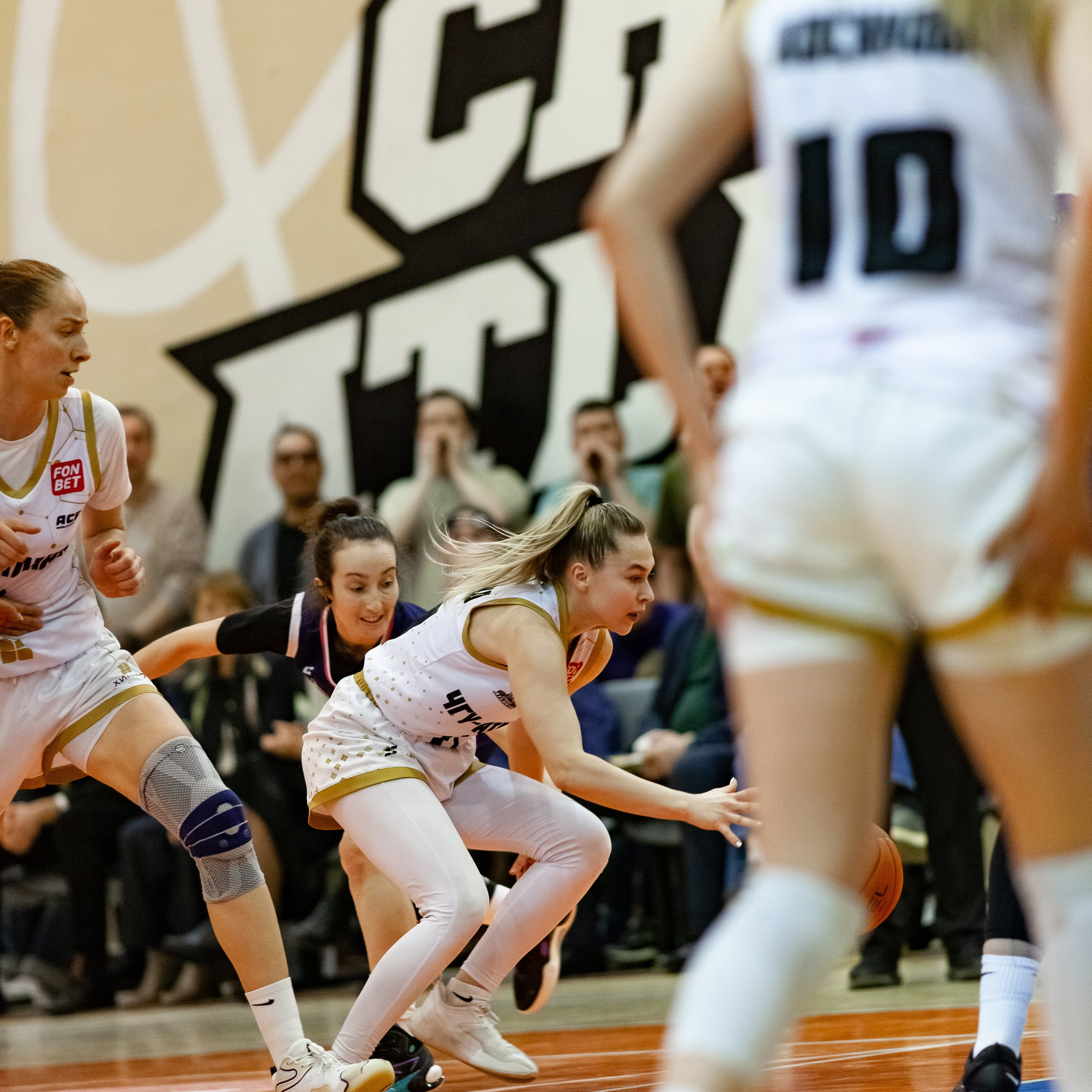 ЧГУ-Атланта — Металлург 3 игра. Фотография