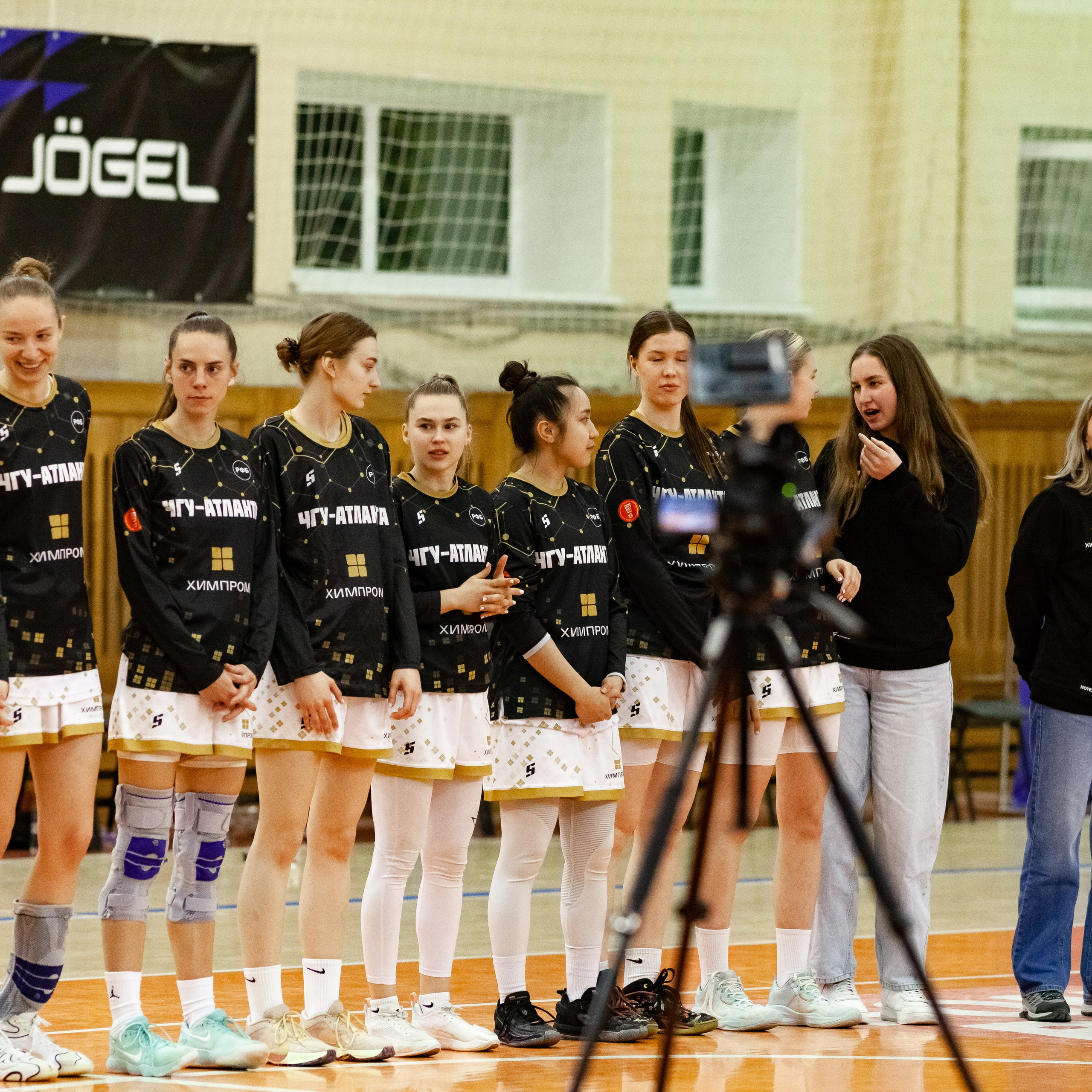 ЧГУ-Атланта — Металлург 3 игра. Фотография