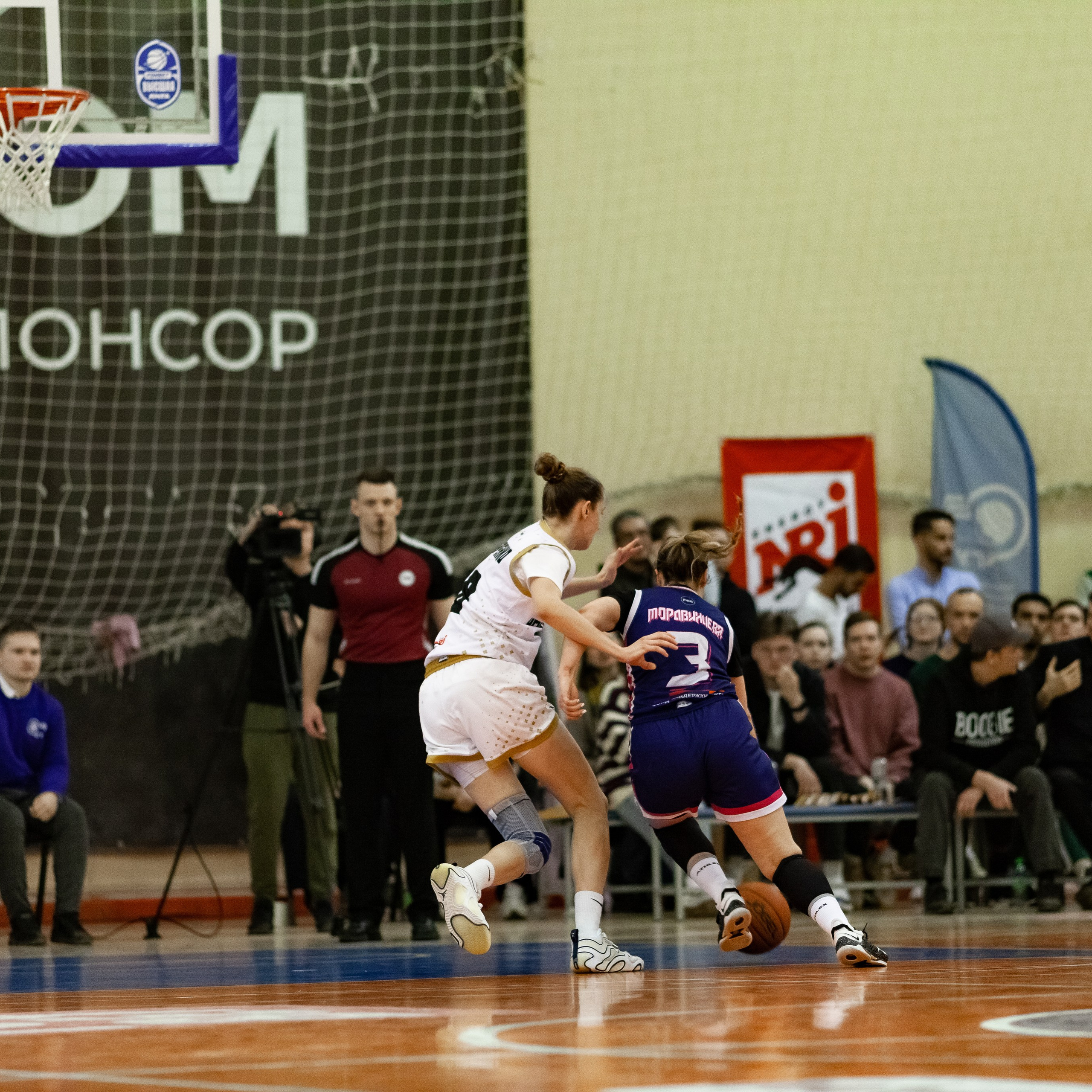 ЧГУ-Атланта — Металлург 3 игра. Фотография