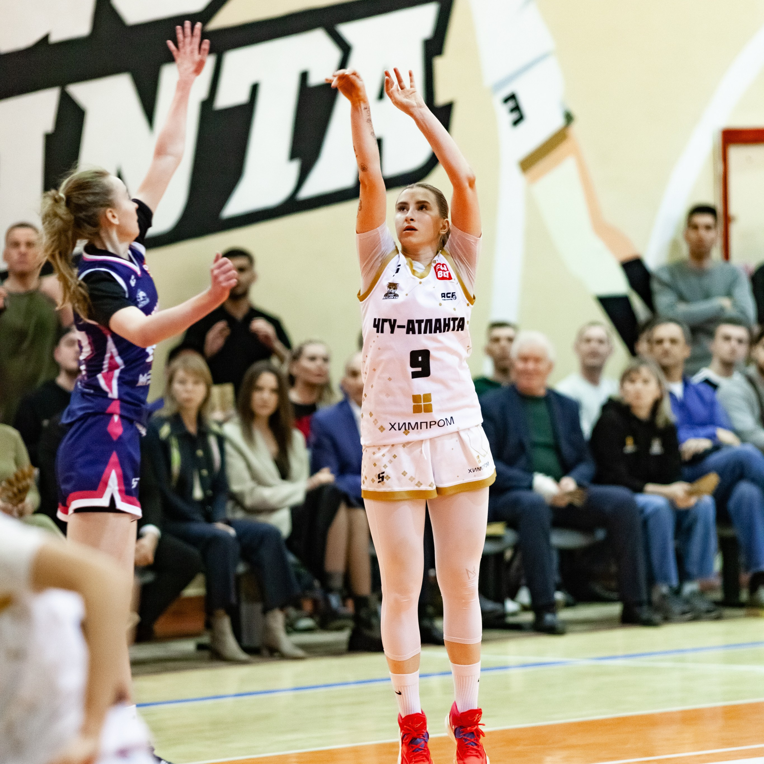 ЧГУ-Атланта — Металлург 3 игра. Фотография