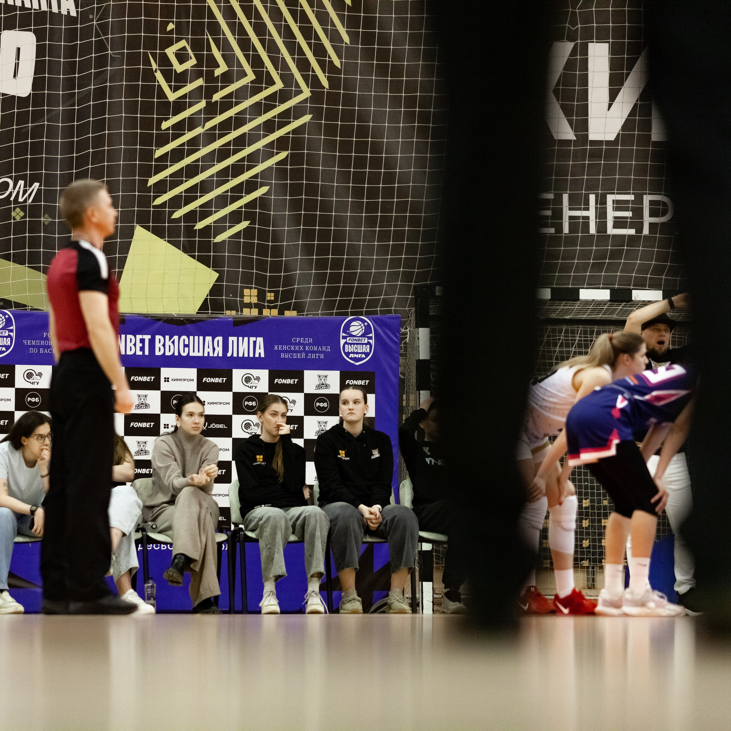 ЧГУ-Атланта — Металлург 3 игра. Фотография