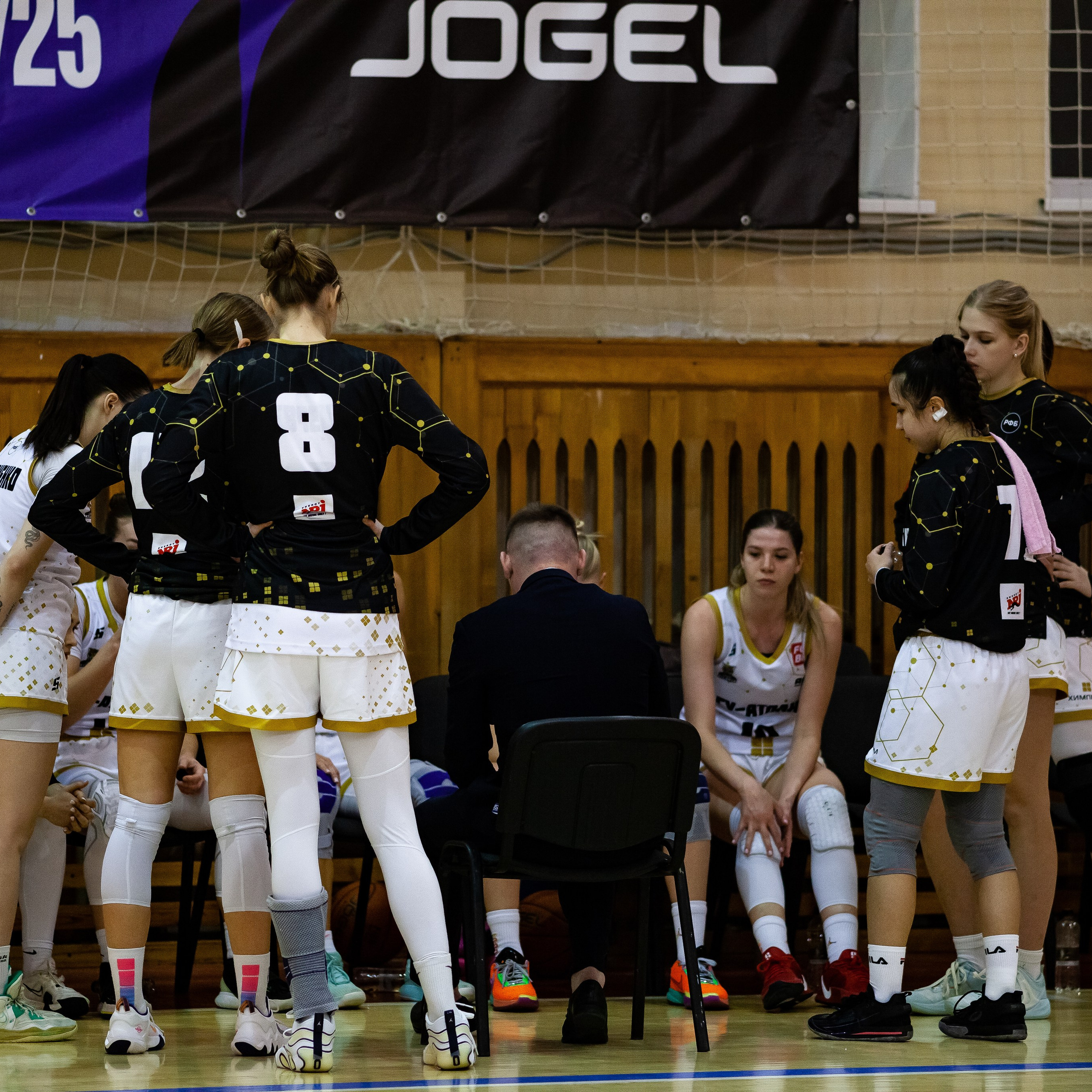 ЧГУ-Атланта — Юность 1 игра. Фотография