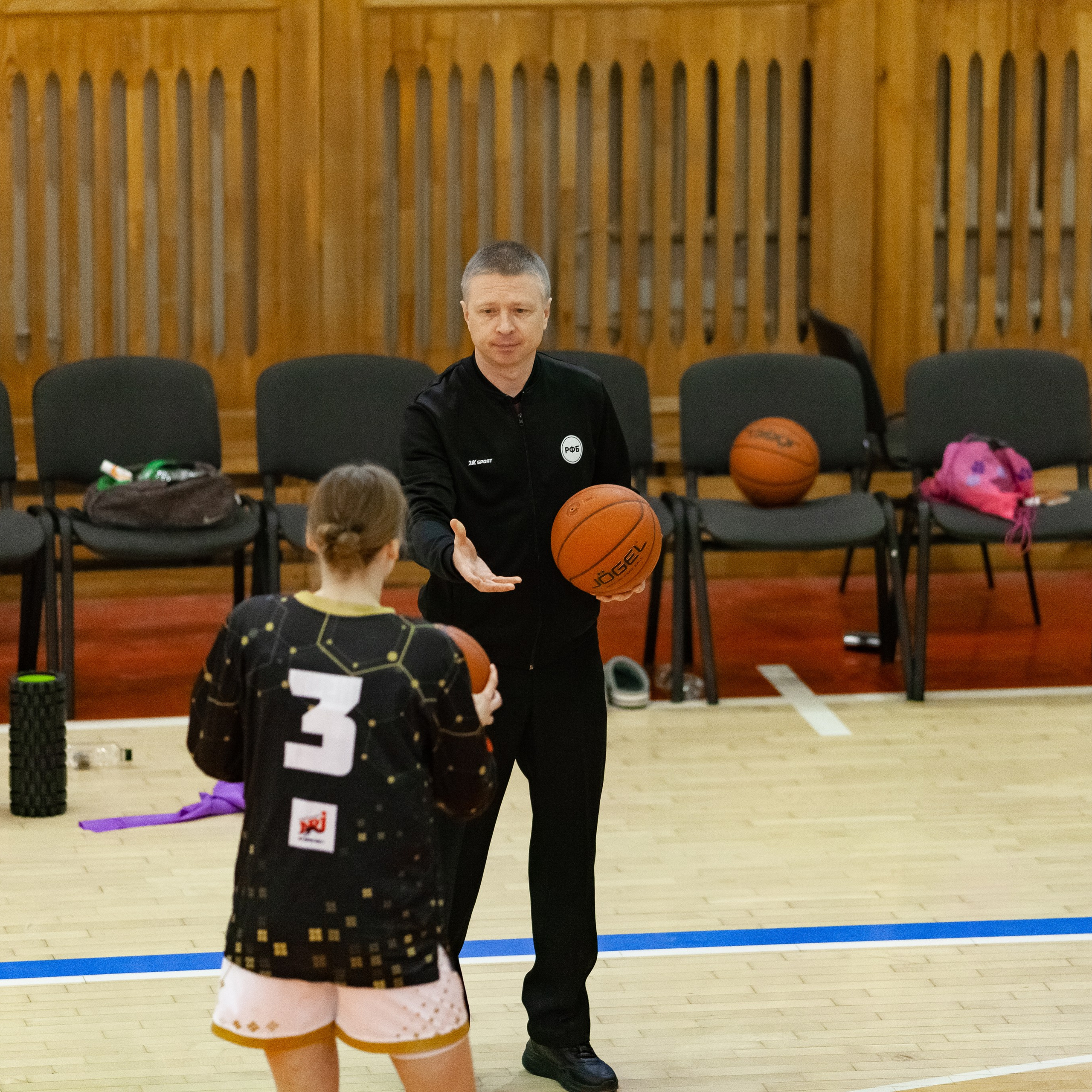 ЧГУ-Атланта — Металлург 3 игра. Фотография