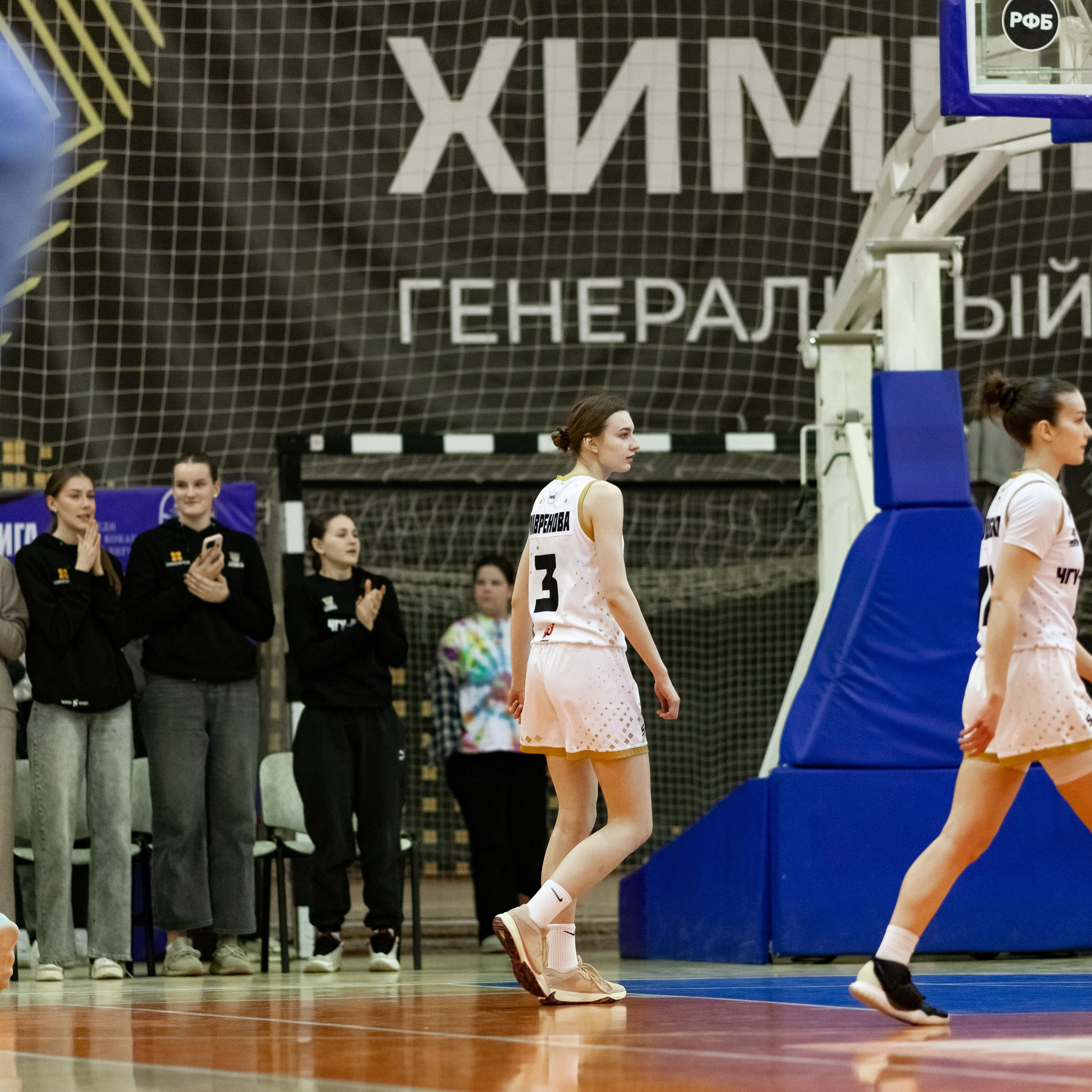 ЧГУ-Атланта — Металлург 3 игра. Фотография