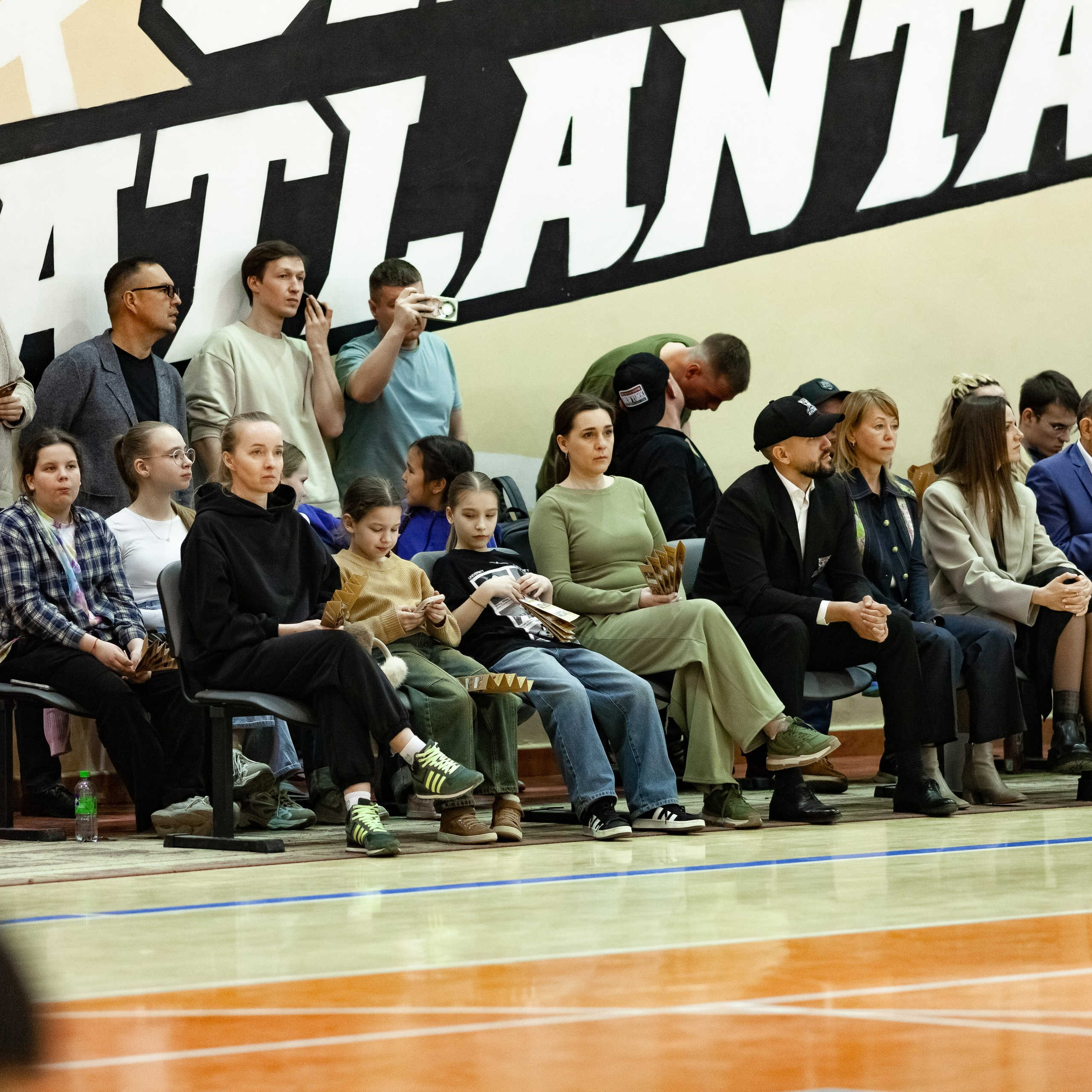 ЧГУ-Атланта — Металлург 3 игра. Фотография