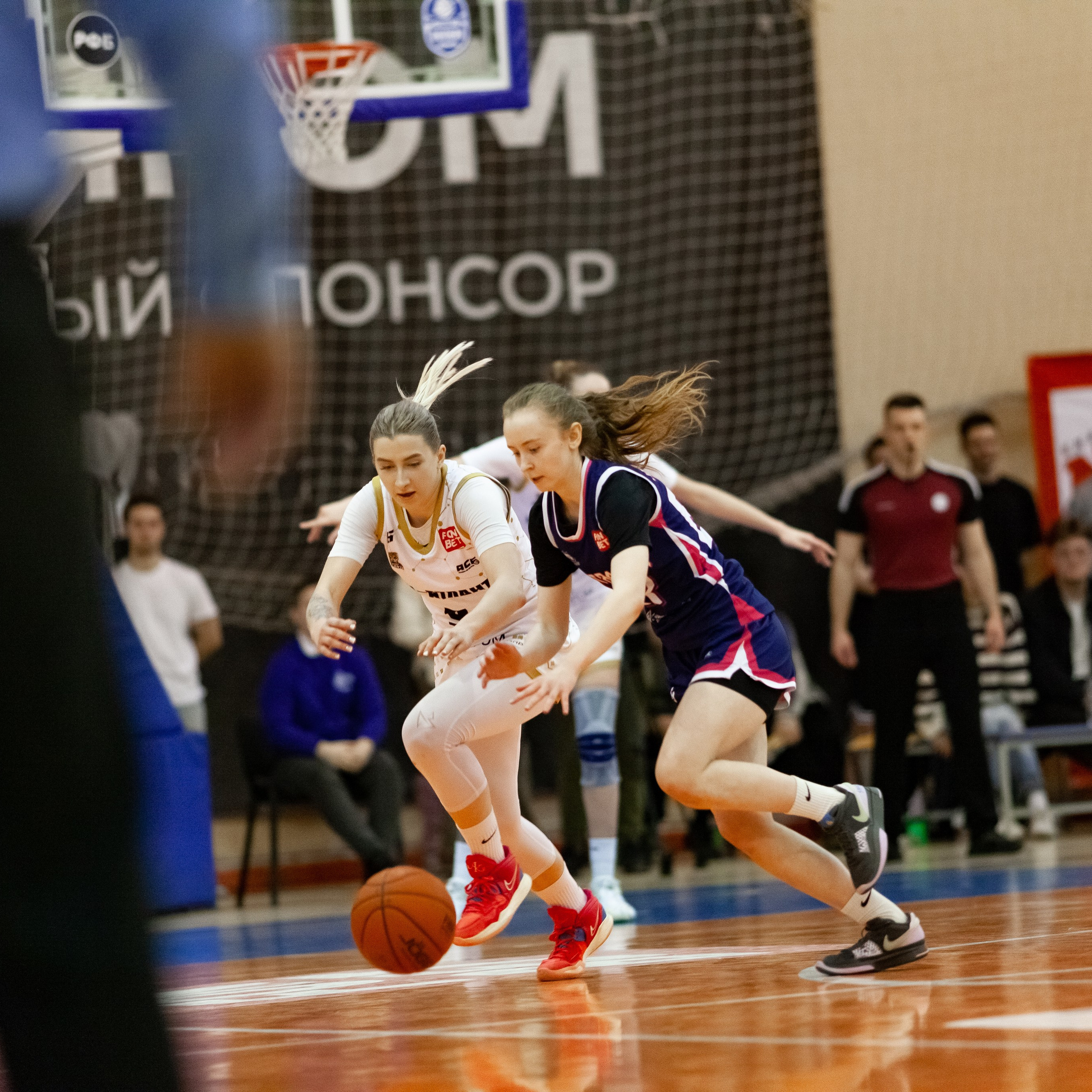 ЧГУ-Атланта — Металлург 3 игра. Фотография