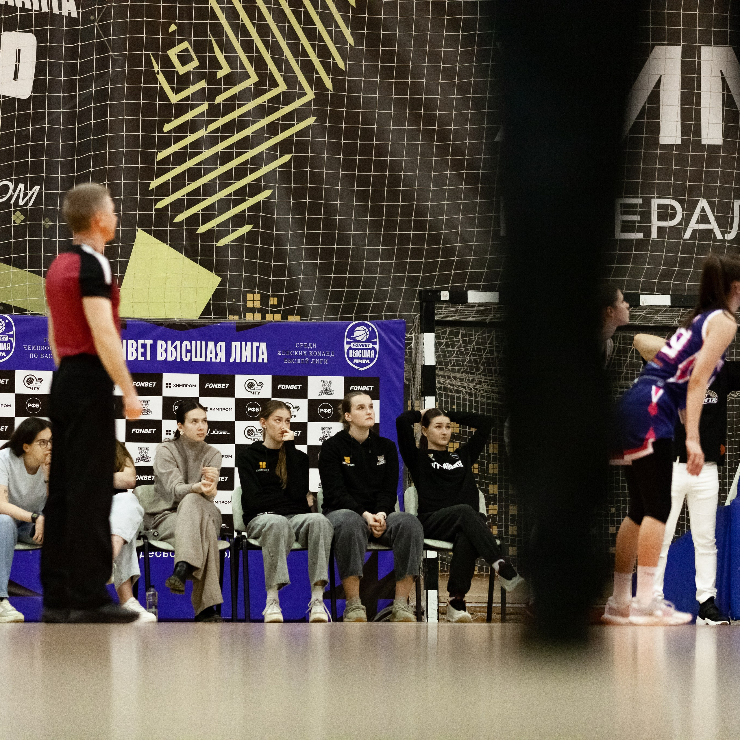 ЧГУ-Атланта — Металлург 3 игра. Фотография