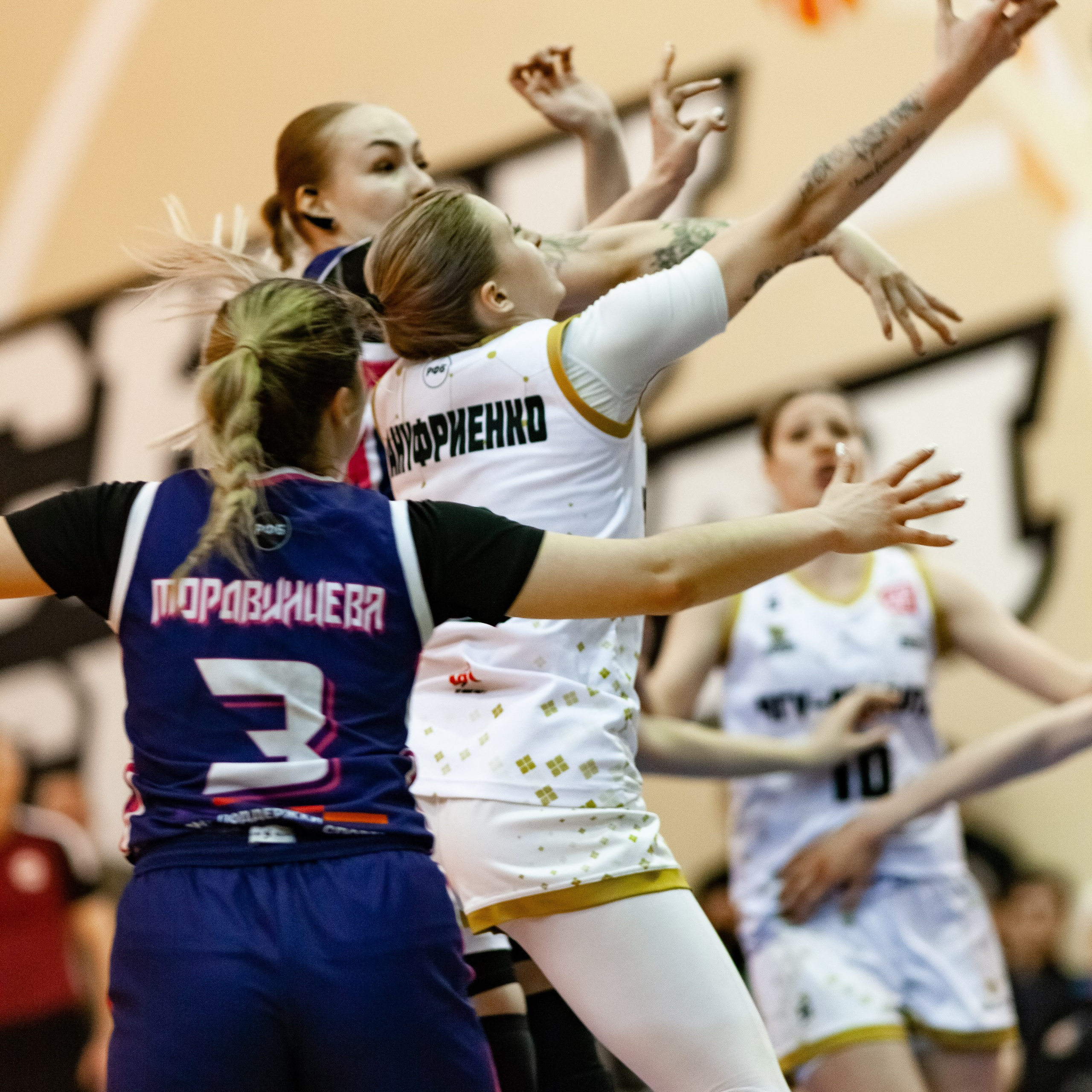 ЧГУ-Атланта — Металлург 3 игра. Фотография