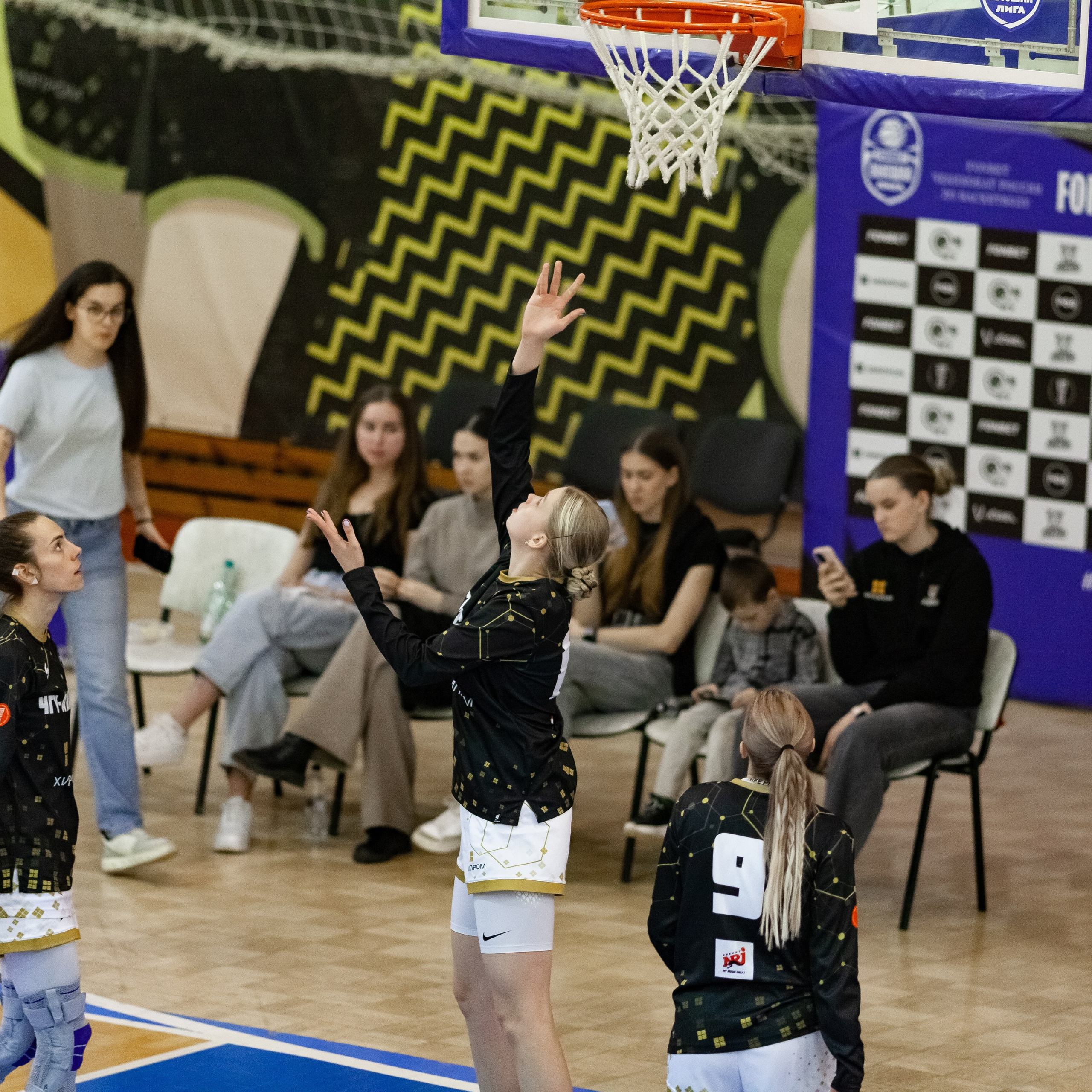 ЧГУ-Атланта — Металлург 3 игра. Фотография