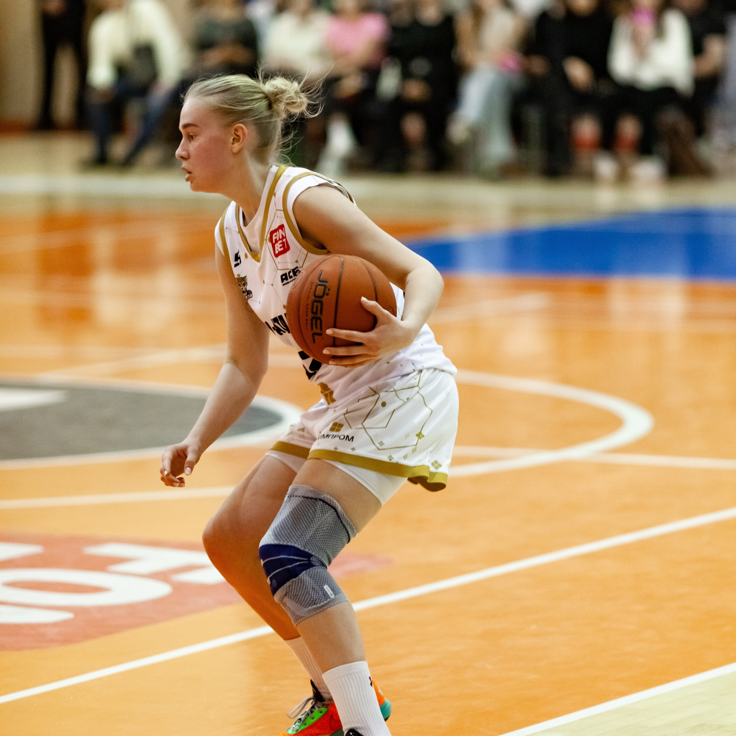 ЧГУ-Атланта — Металлург 3 игра. Фотография