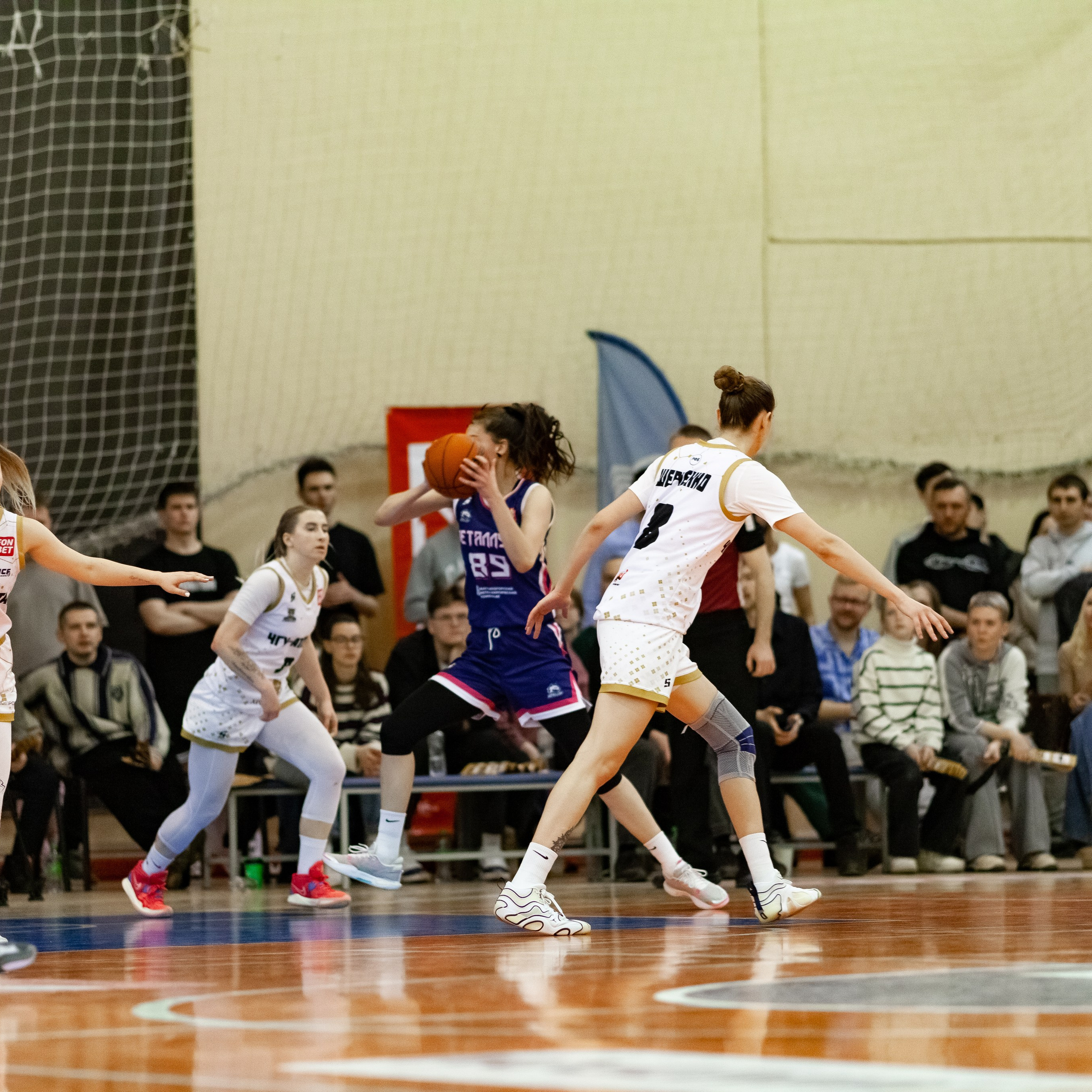 ЧГУ-Атланта — Металлург 3 игра. Фотография