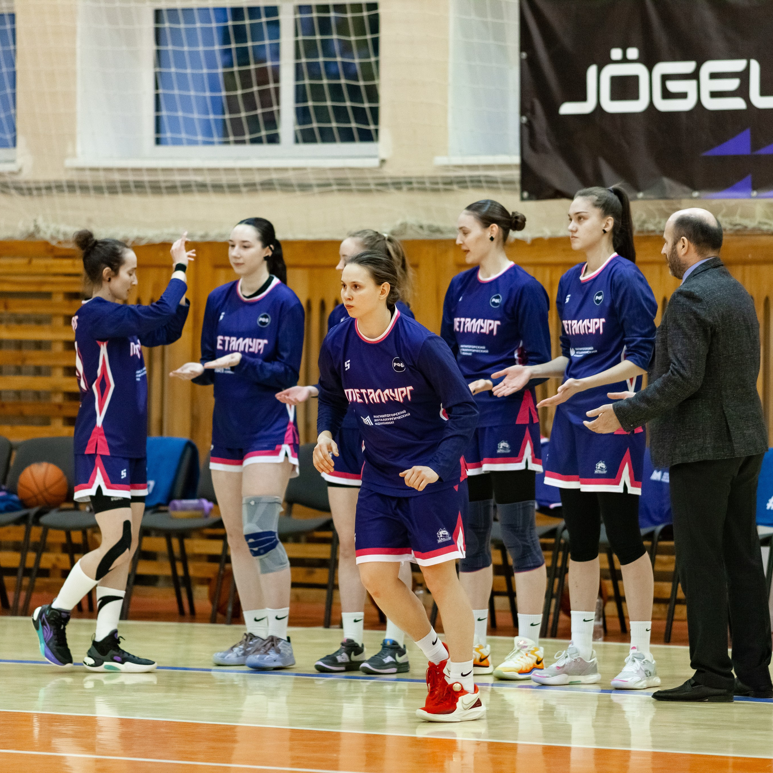 ЧГУ-Атланта — Металлург 3 игра. Фотография