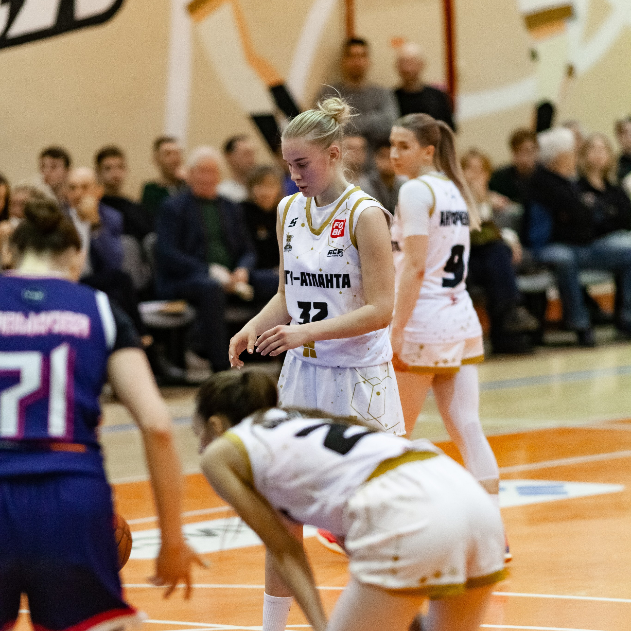 ЧГУ-Атланта — Металлург 3 игра. Фотография