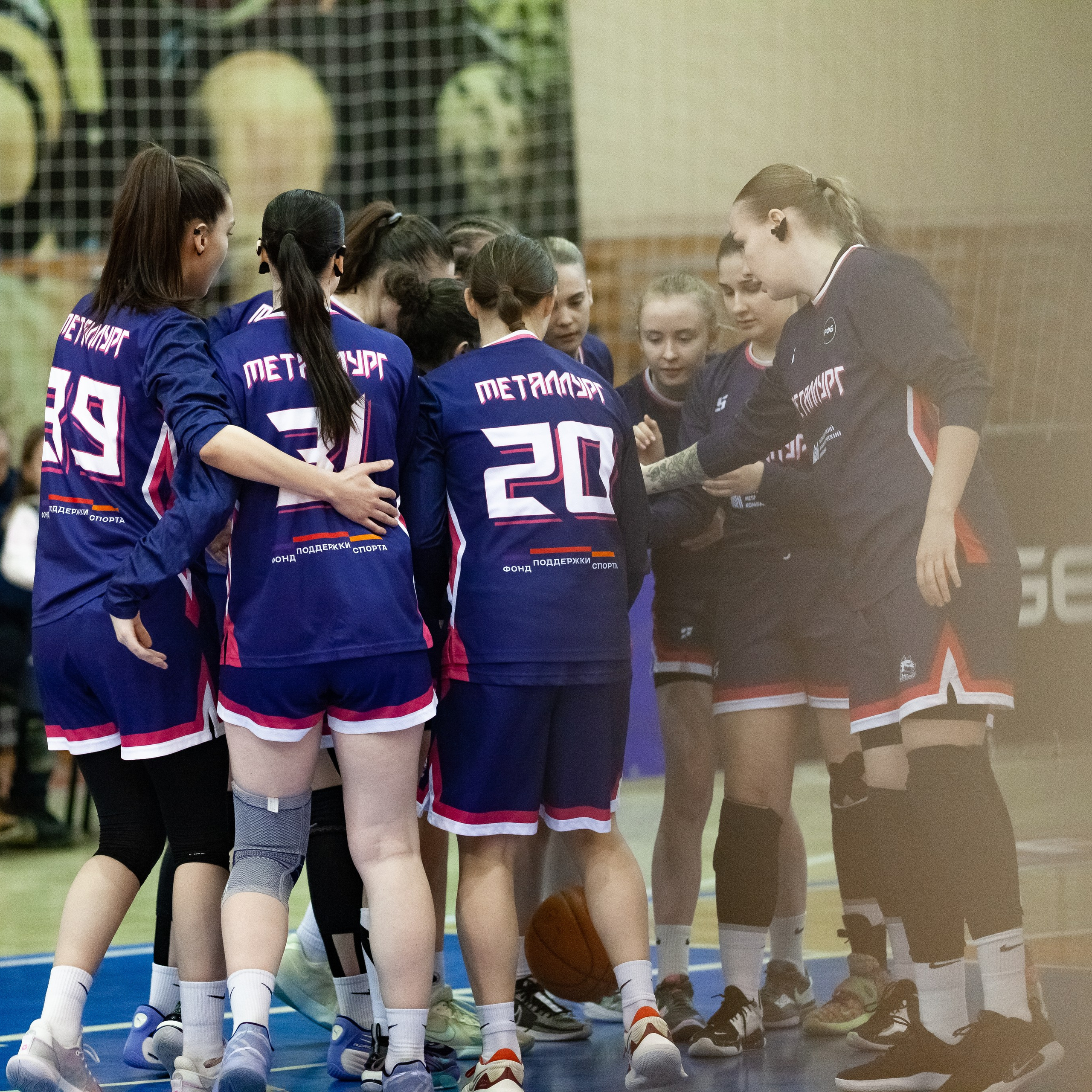 ЧГУ-Атланта — Металлург 3 игра. Фотография