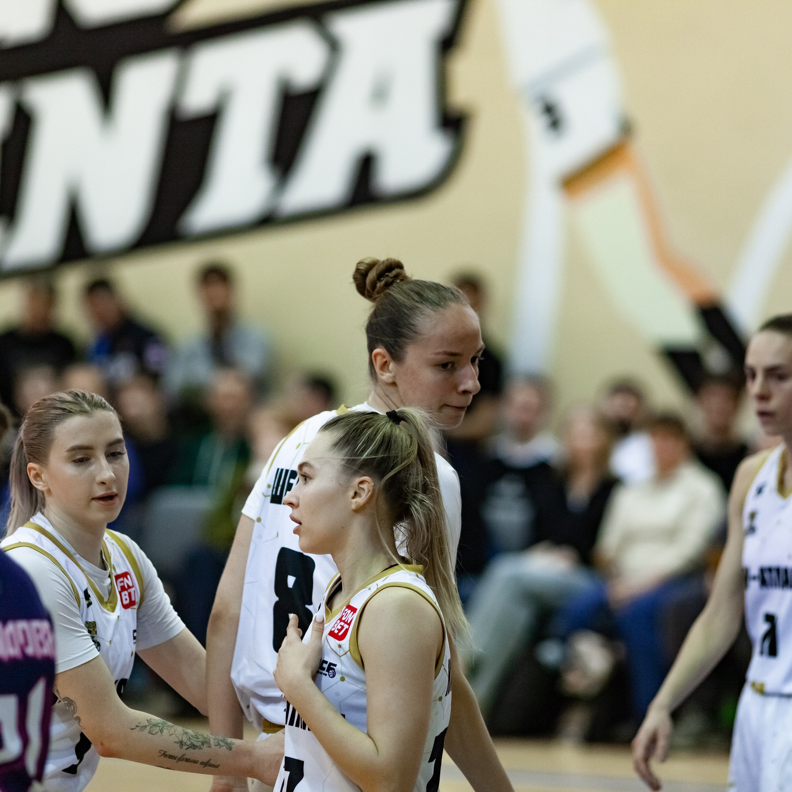 ЧГУ-Атланта — Металлург 3 игра. Фотография