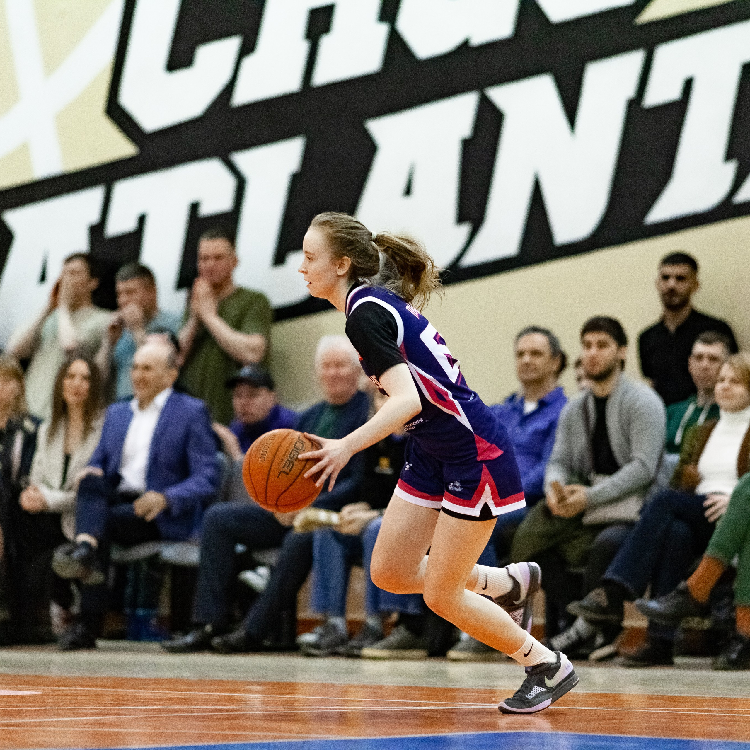 ЧГУ-Атланта — Металлург 3 игра. Фотография