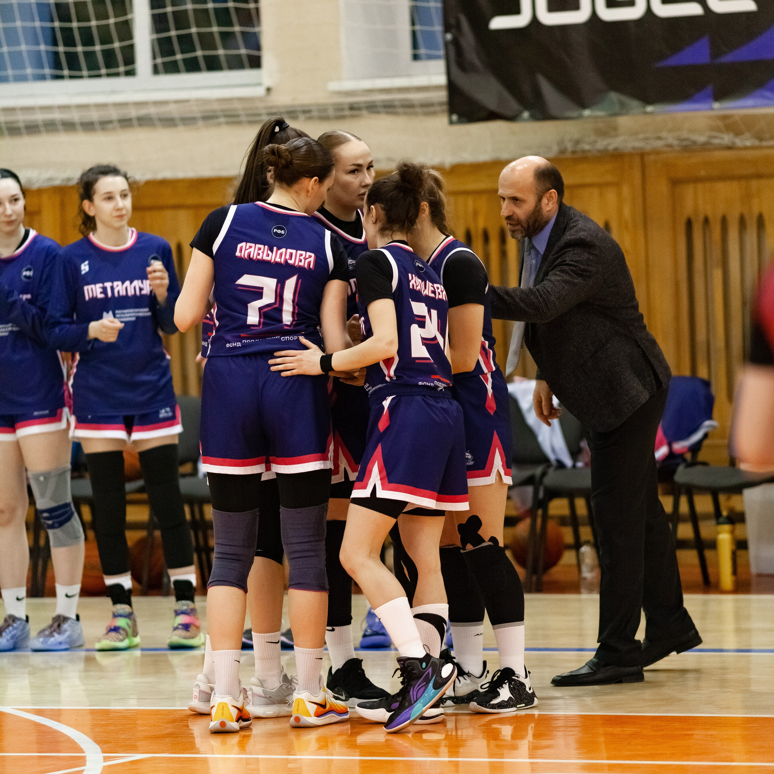 ЧГУ-Атланта — Металлург 3 игра. Фотография