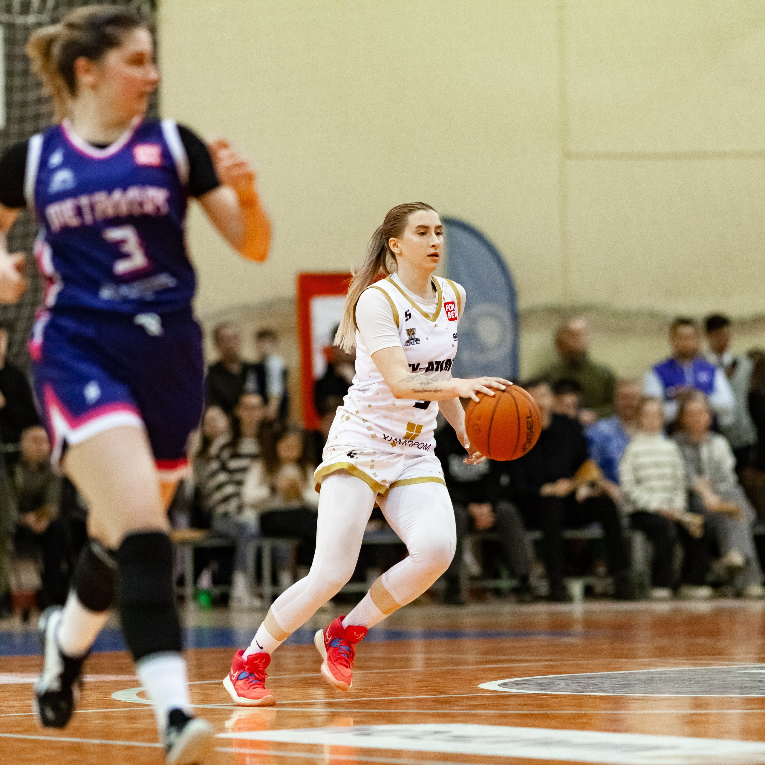 ЧГУ-Атланта — Металлург 3 игра. Фотография