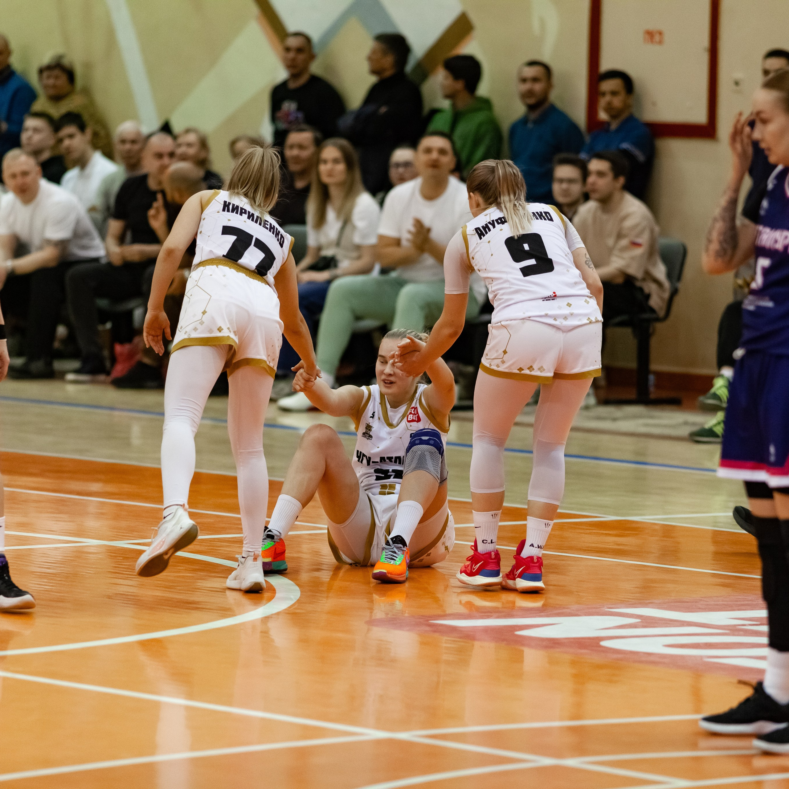 ЧГУ-Атланта — Металлург 3 игра. Фотография