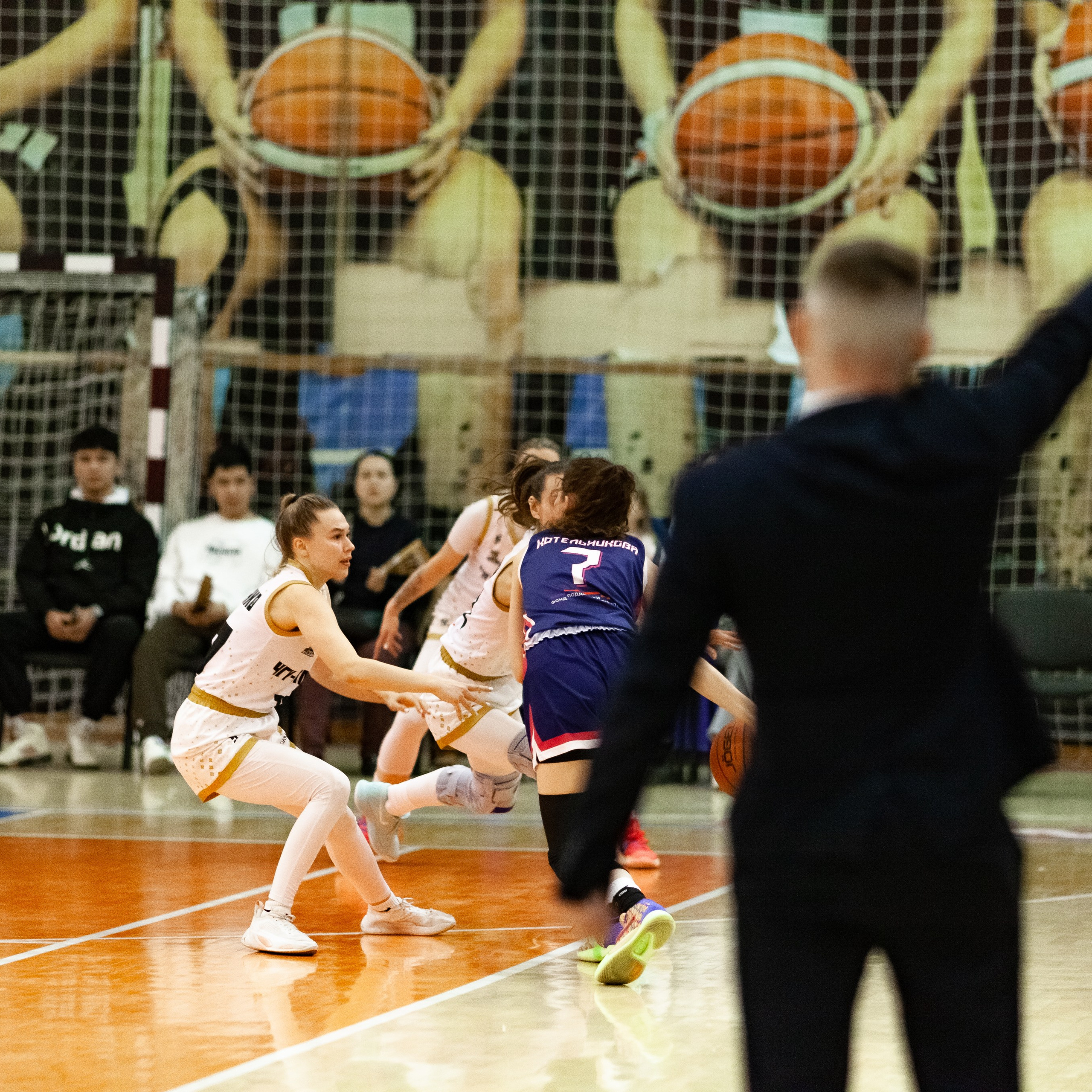 ЧГУ-Атланта — Металлург 3 игра. Фотография