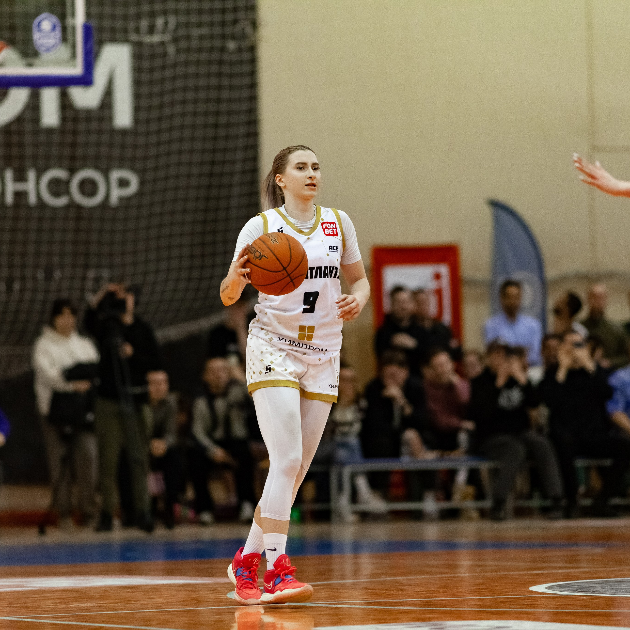 ЧГУ-Атланта — Металлург 3 игра. Фотография