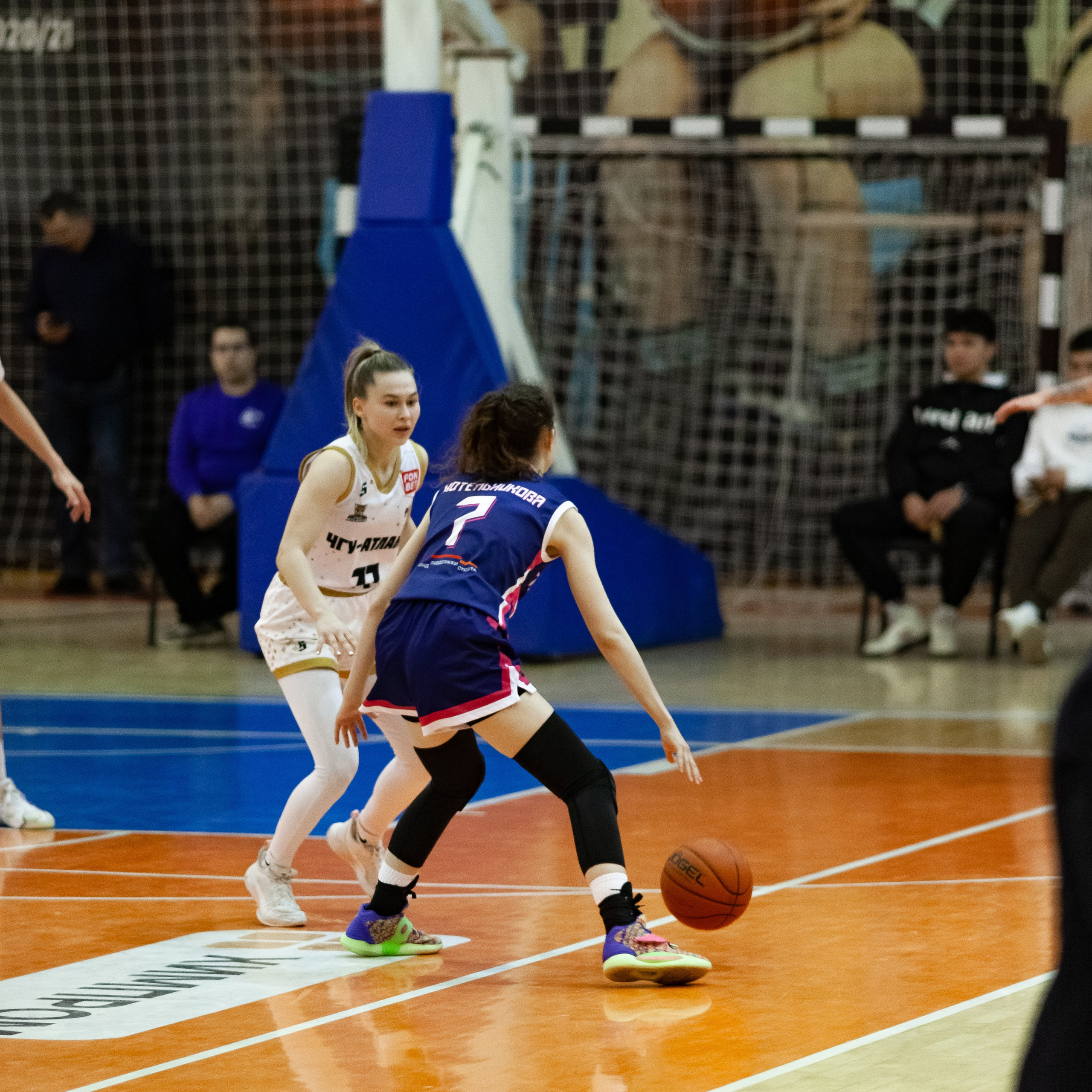 ЧГУ-Атланта — Металлург 3 игра. Фотография