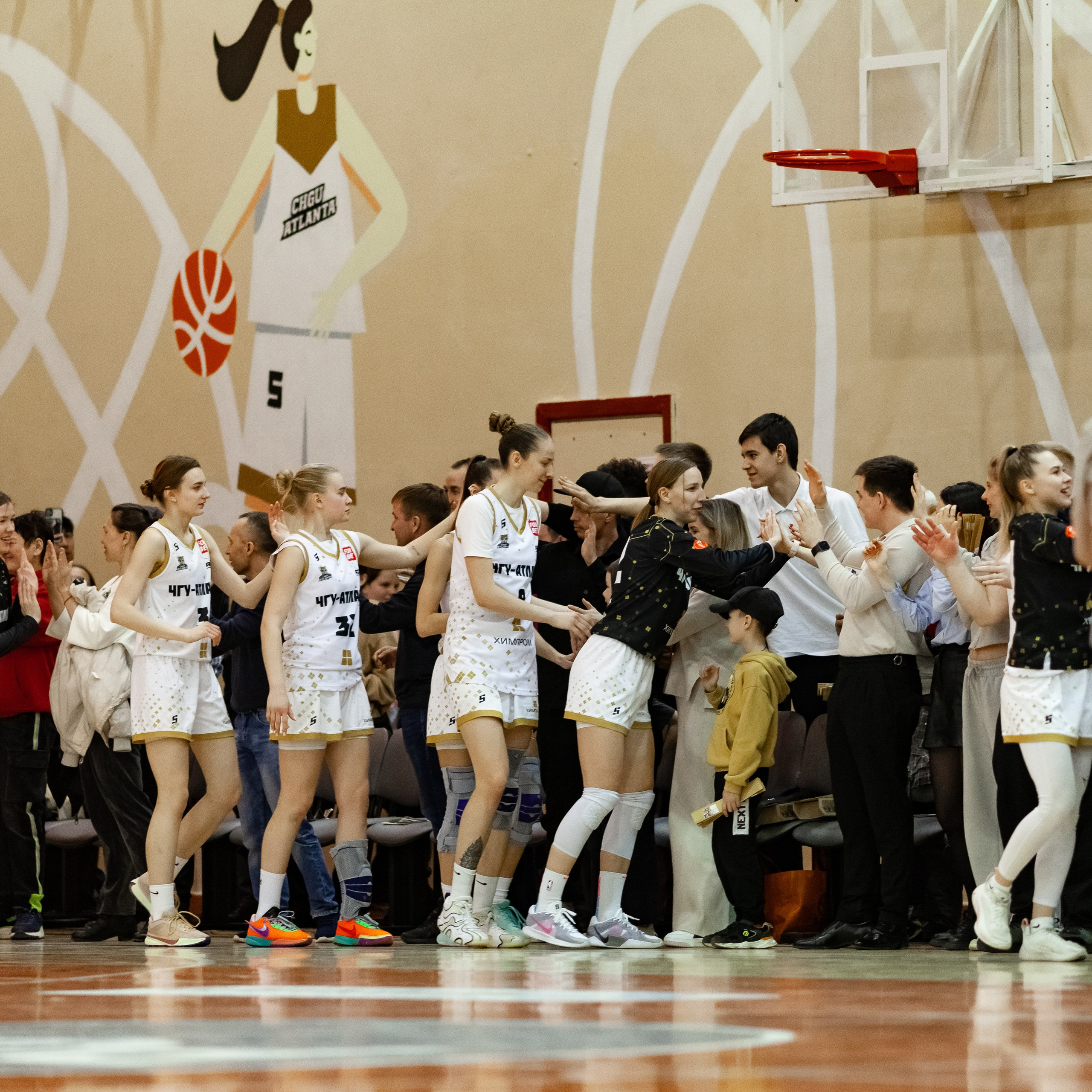 ЧГУ-Атланта — Металлург 3 игра. Фотография