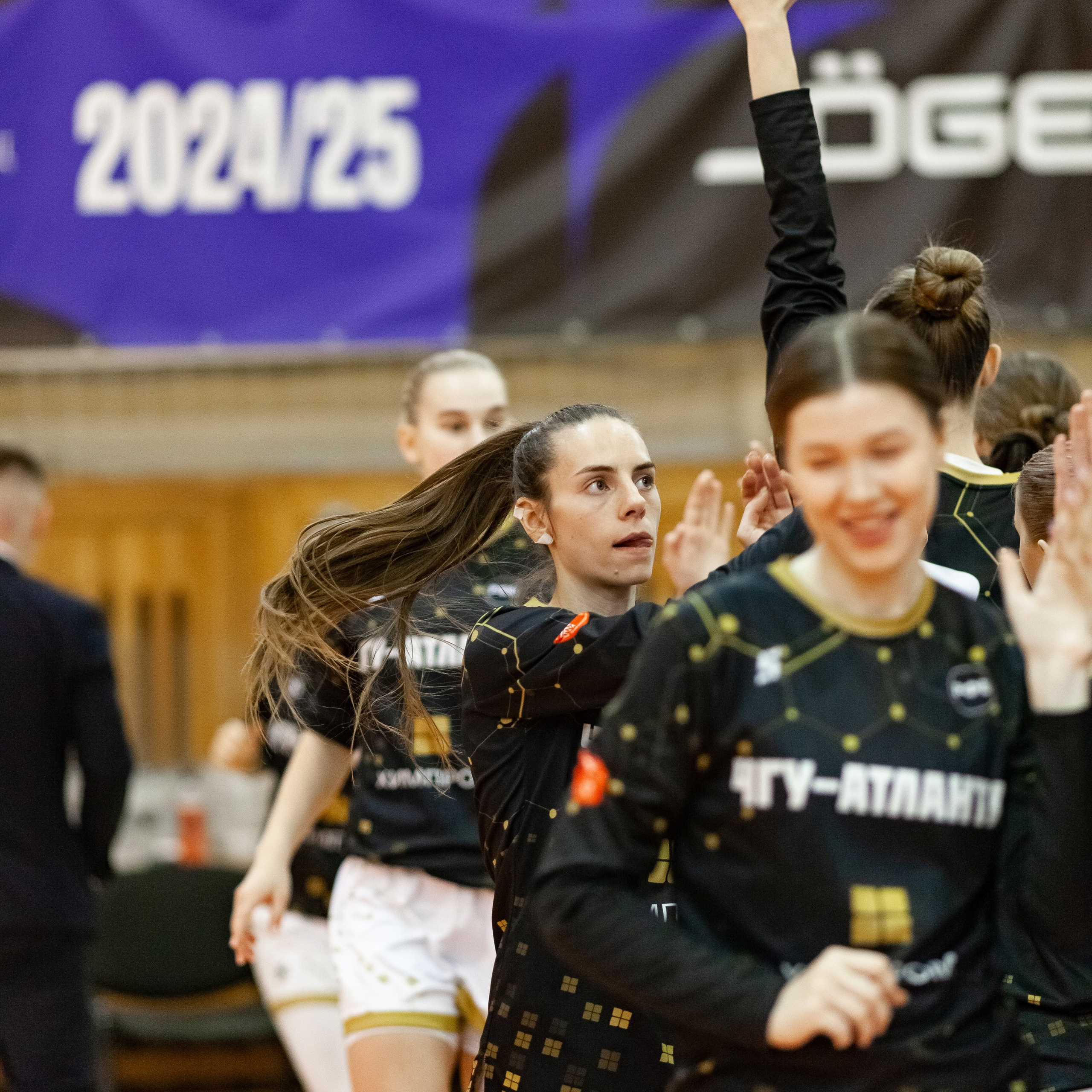 ЧГУ-Атланта — Металлург 3 игра. Фотография