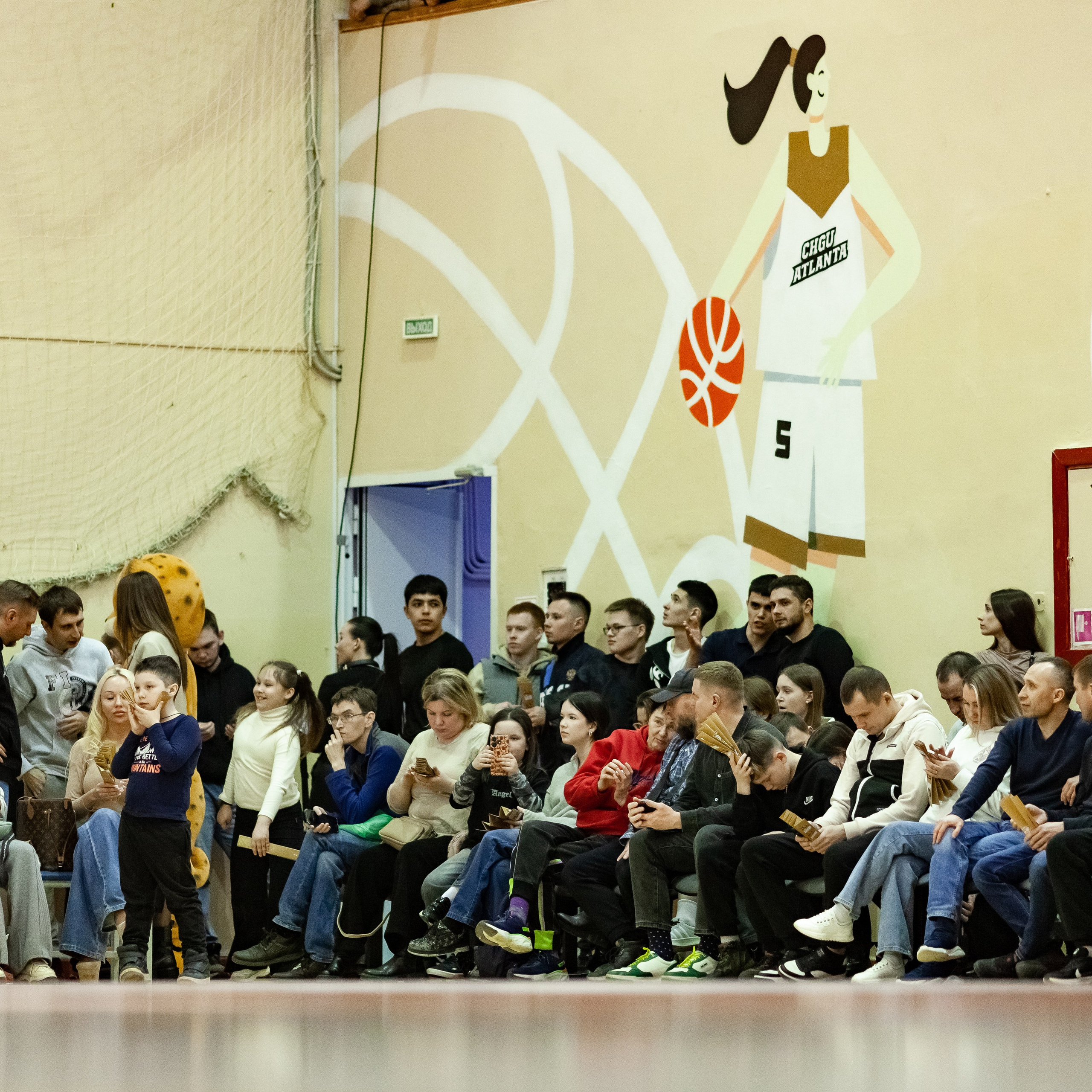 ЧГУ-Атланта — Металлург 3 игра. Фотография