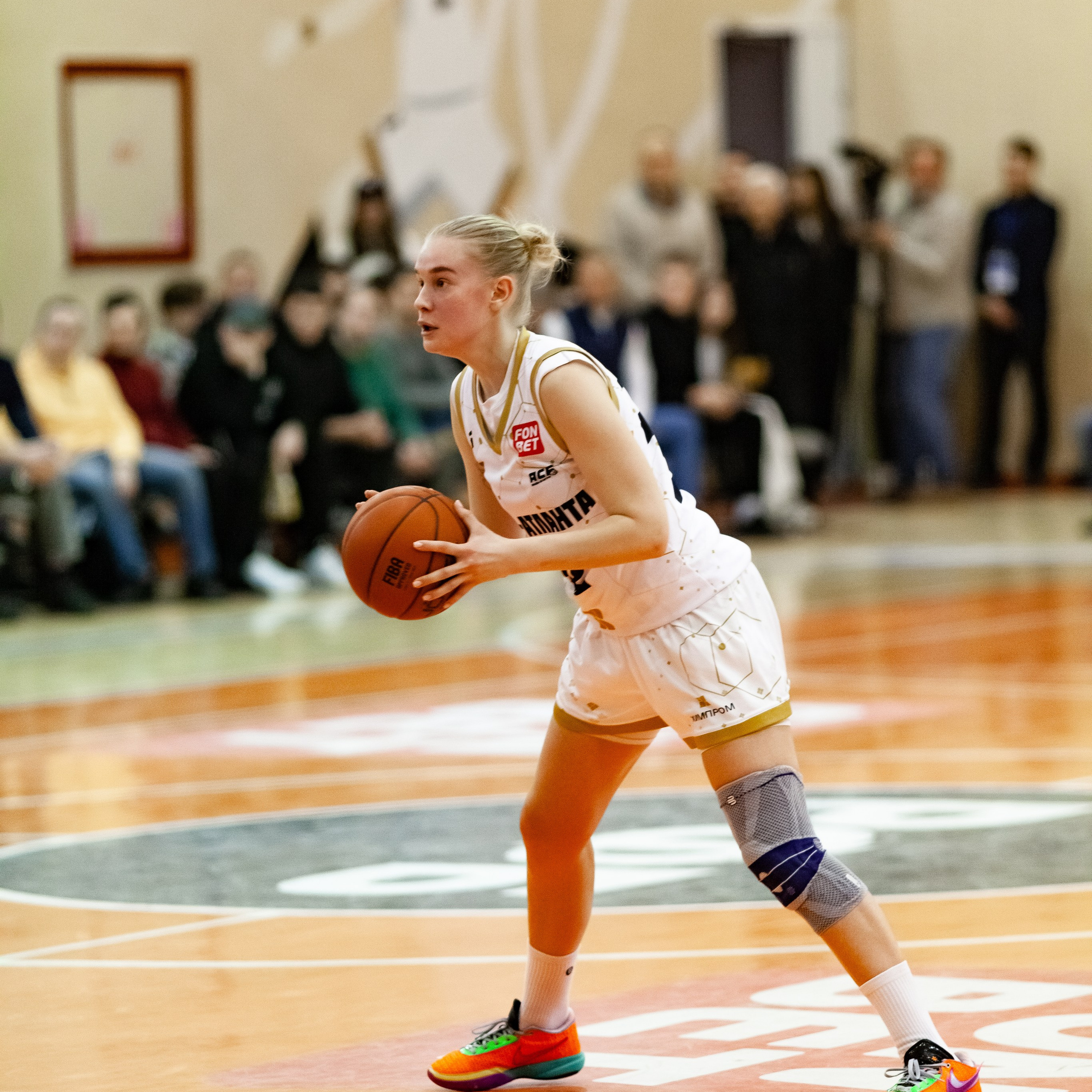 ЧГУ-Атланта — Металлург 3 игра. Фотография