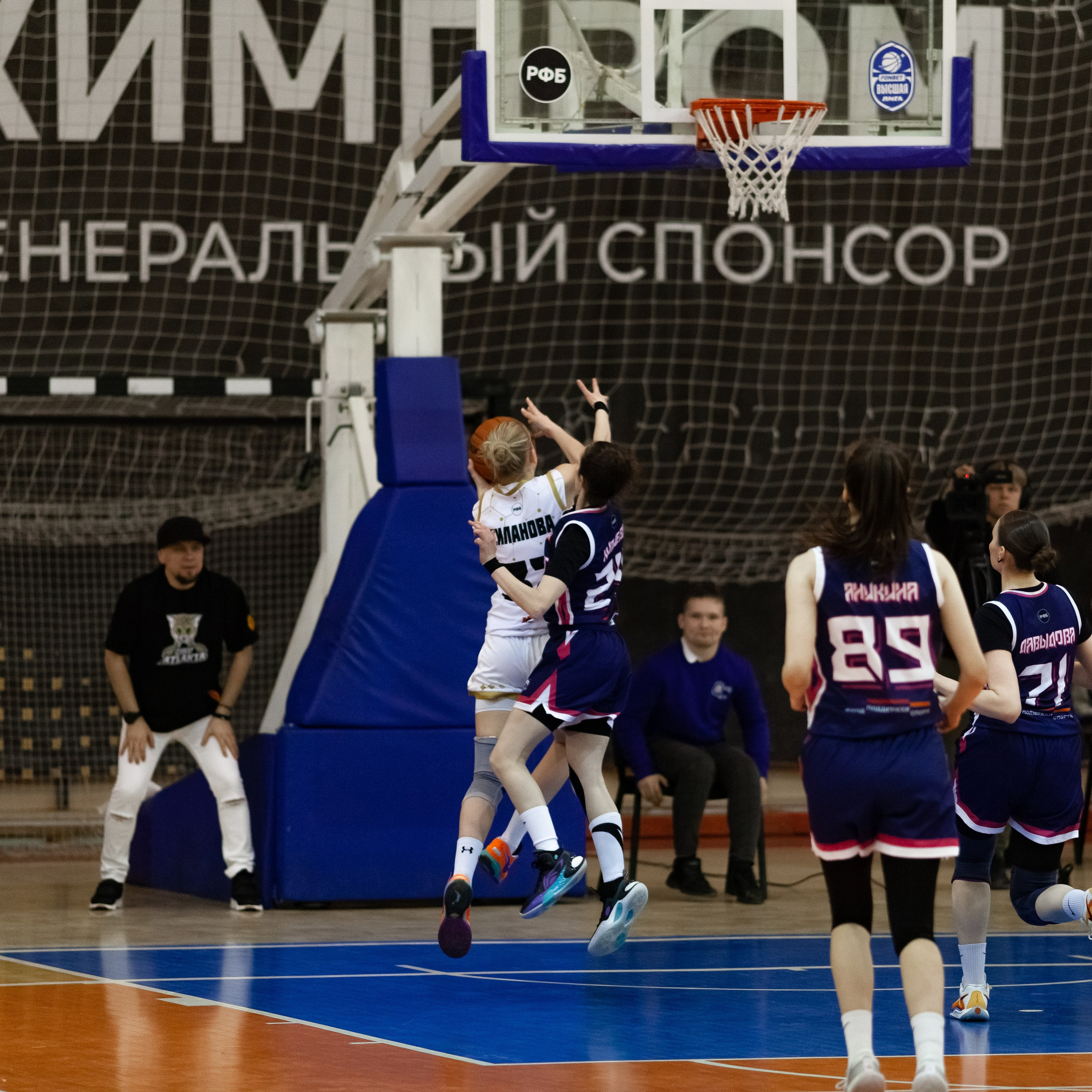 ЧГУ-Атланта — Металлург 3 игра. Фотография