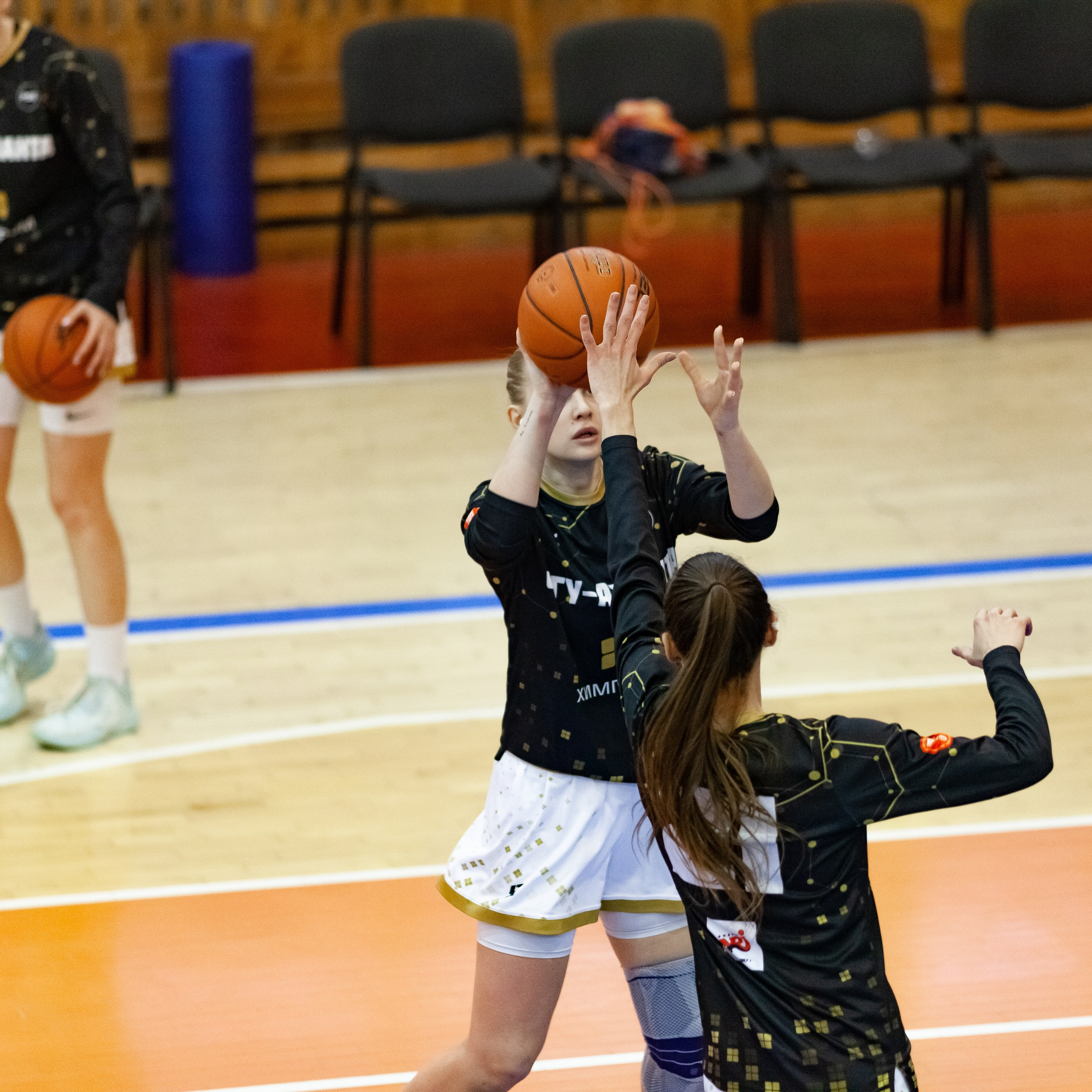 ЧГУ-Атланта — Металлург 3 игра. Фотография