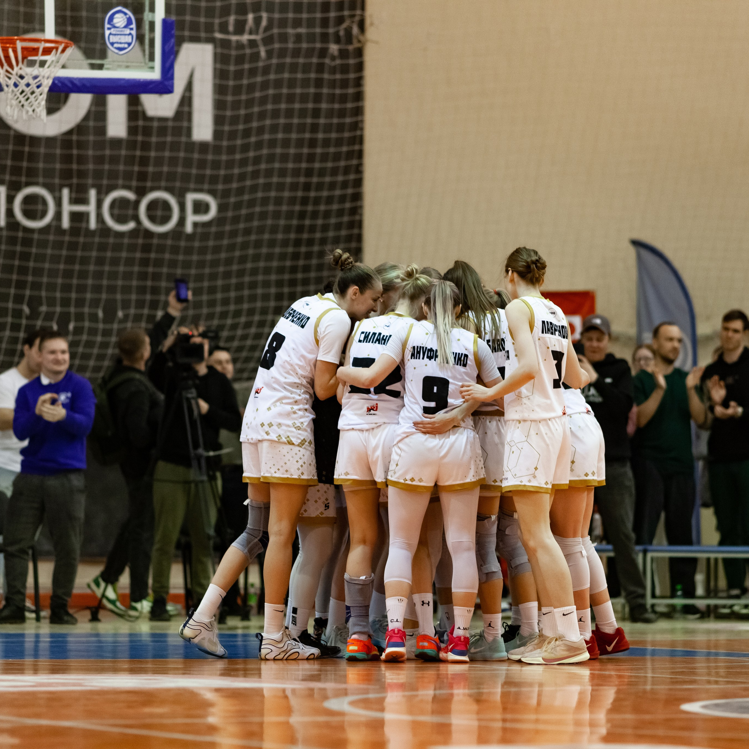 ЧГУ-Атланта — Металлург 3 игра. Фотография