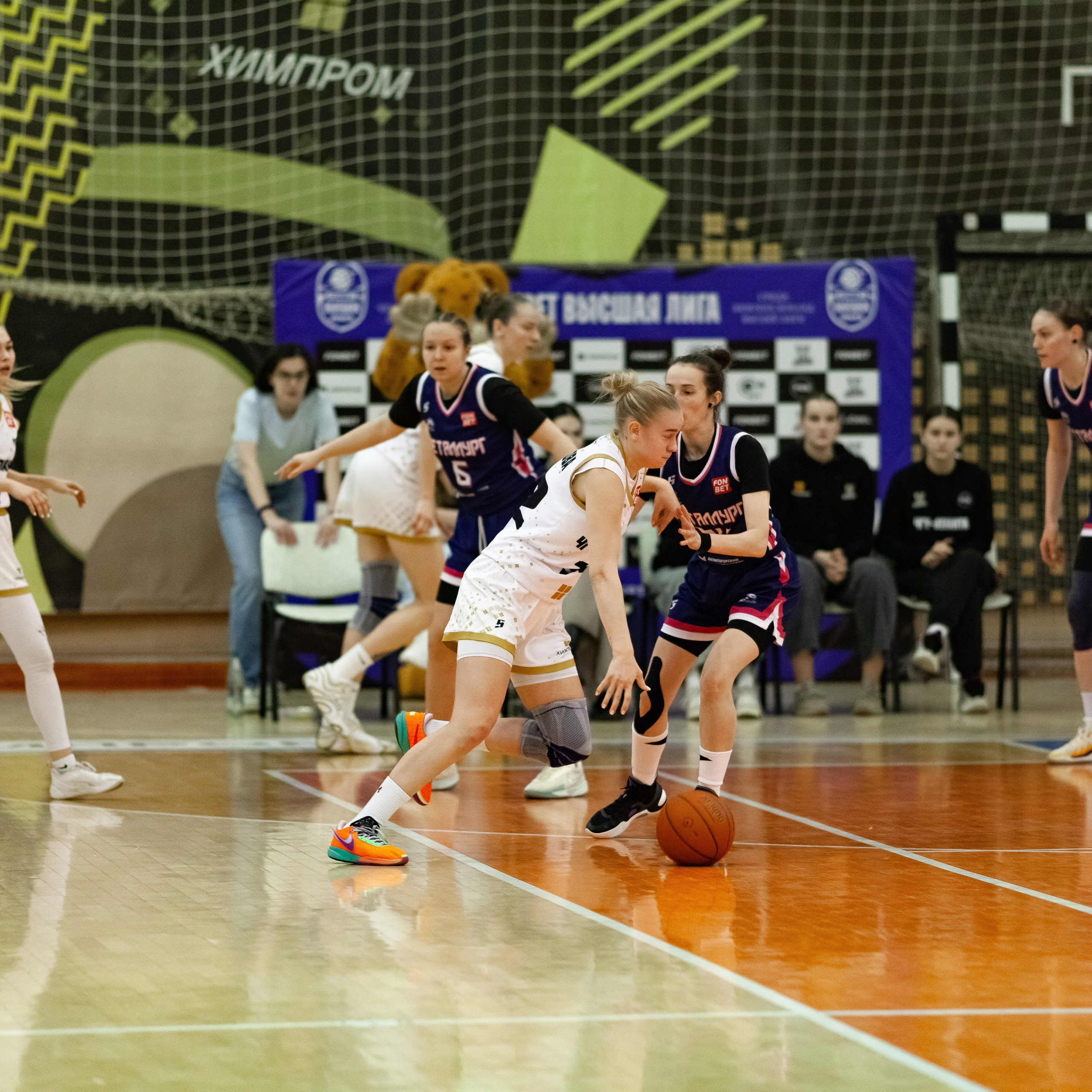 ЧГУ-Атланта — Металлург 3 игра. Фотография